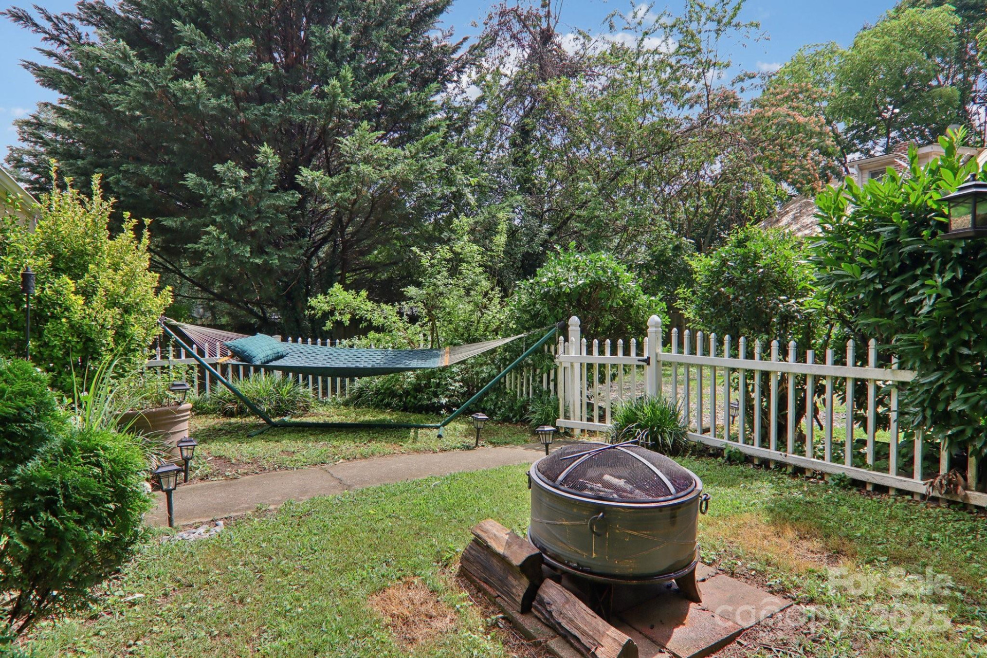 68 1/2 Nevada Avenue - Photo 3