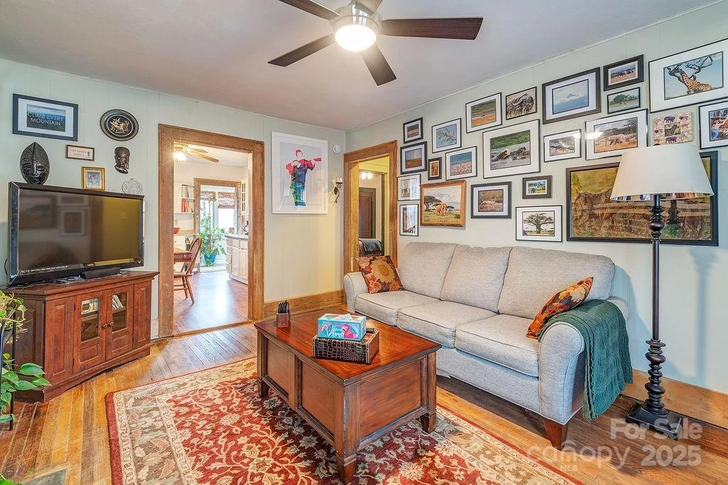 68 1/2 Nevada Avenue - Photo 5