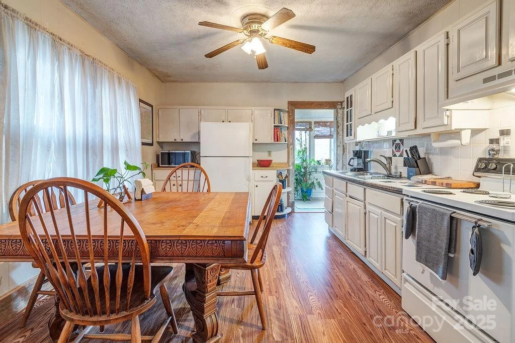 68 1/2 Nevada Avenue - Photo 6