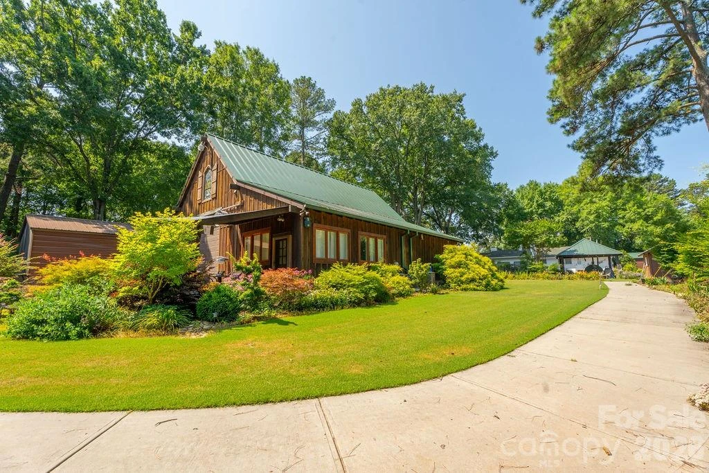 9032 Boyd Drive - Photo 12