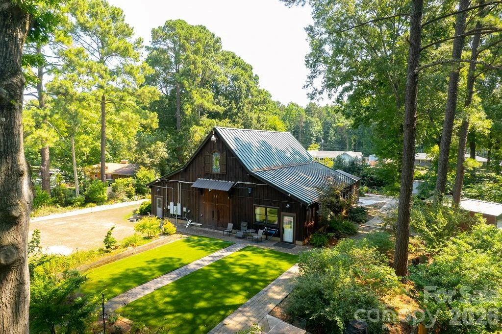 9032 Boyd Drive - Photo 3