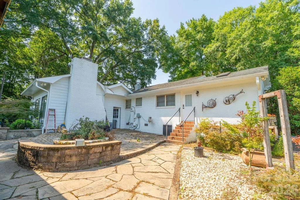 9032 Boyd Drive - Photo 6