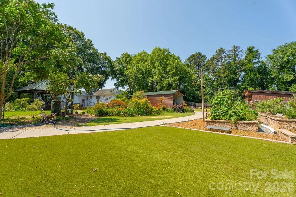 9032 Boyd Drive - Photo 9