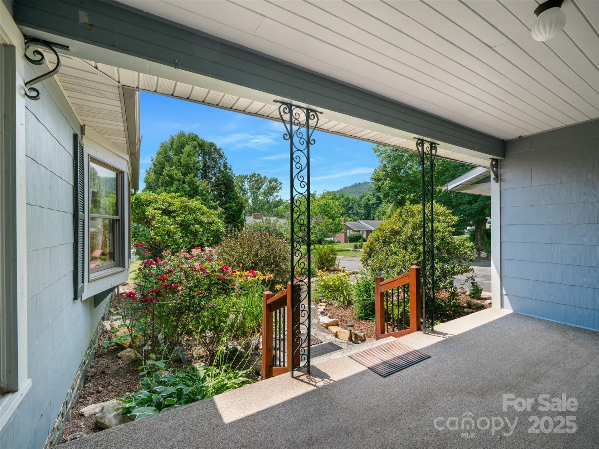 12 Robertson Street - Photo 2