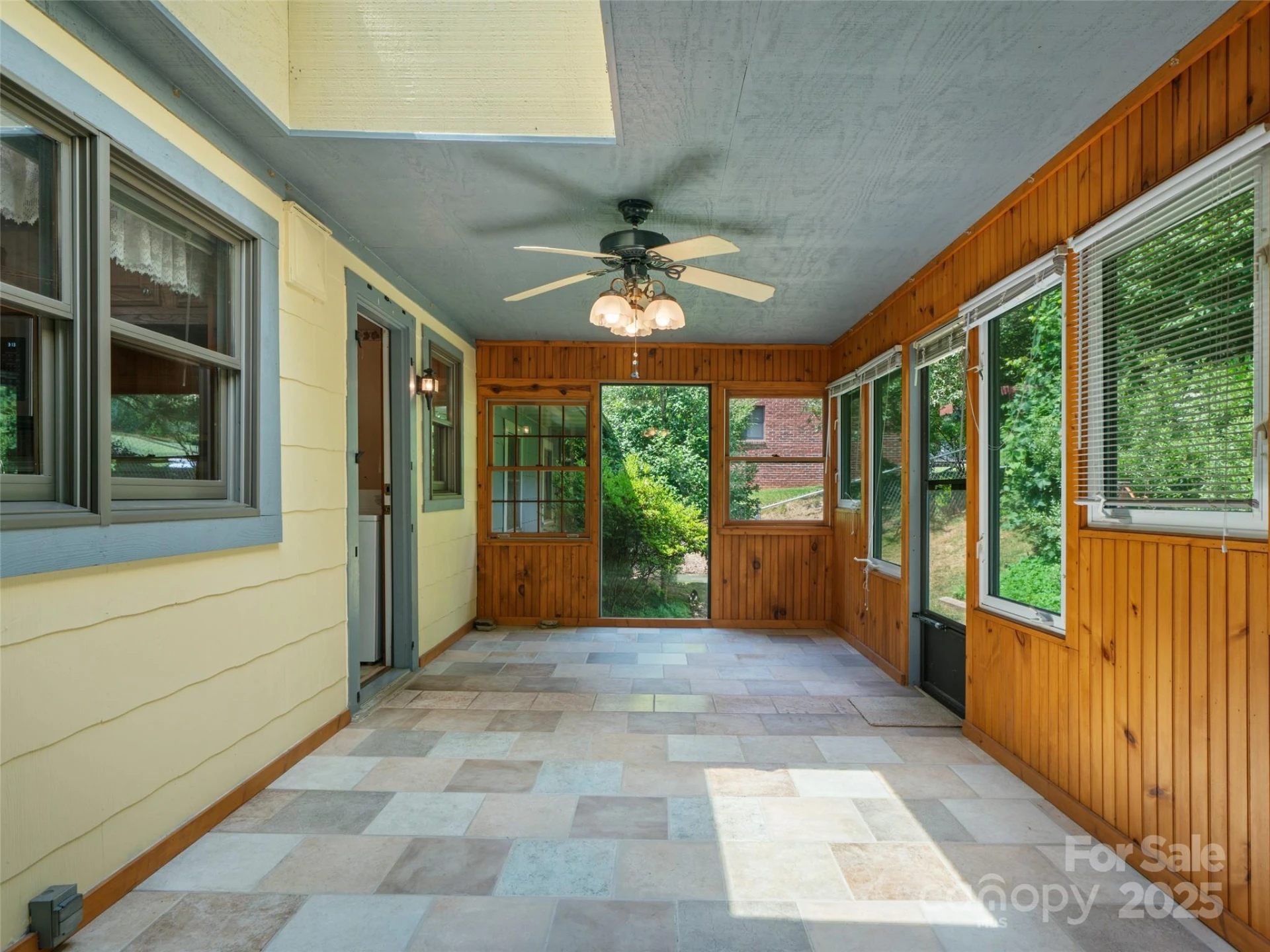 12 Robertson Street - Photo 15