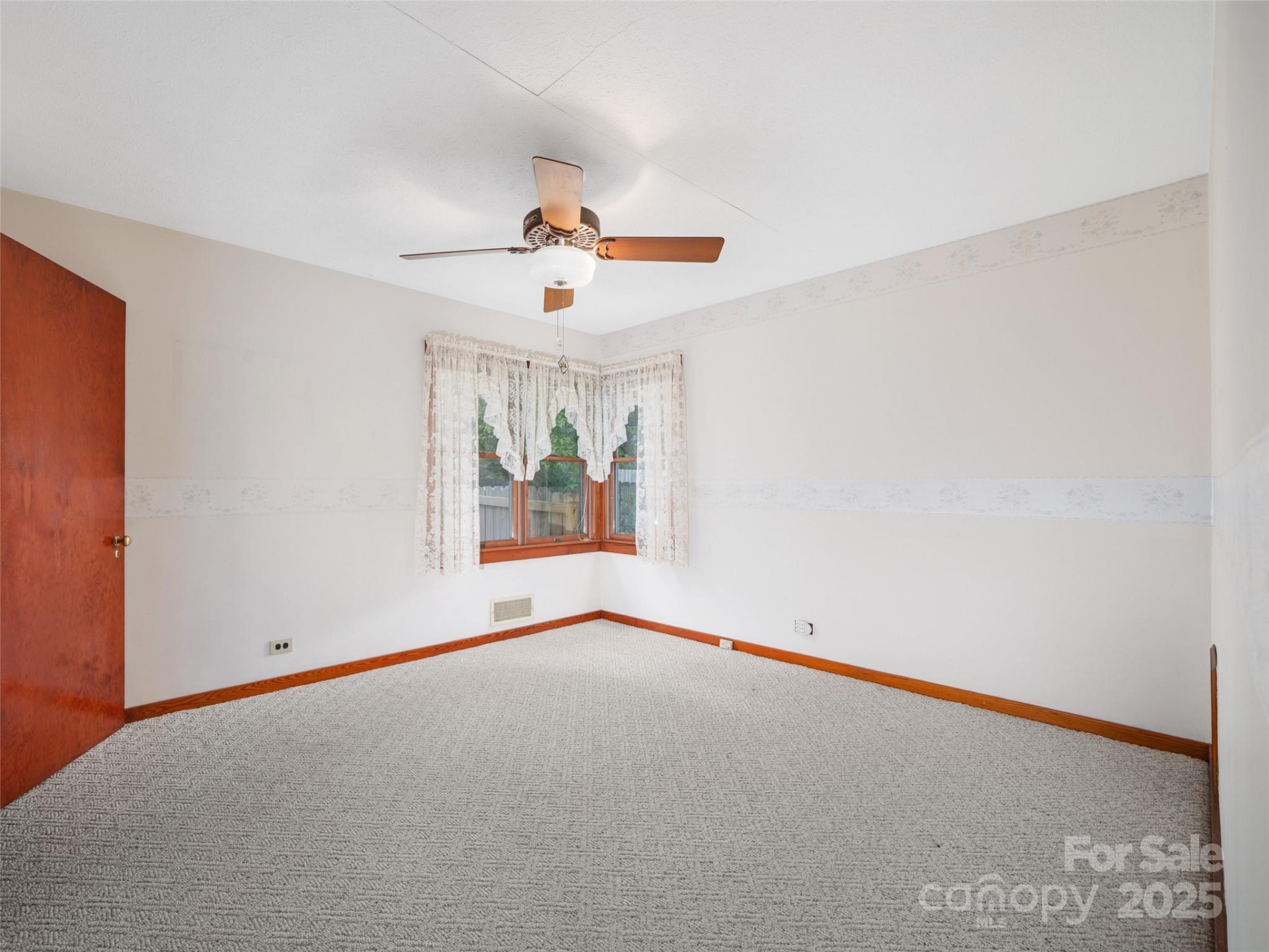 12 Robertson Street - Photo 18