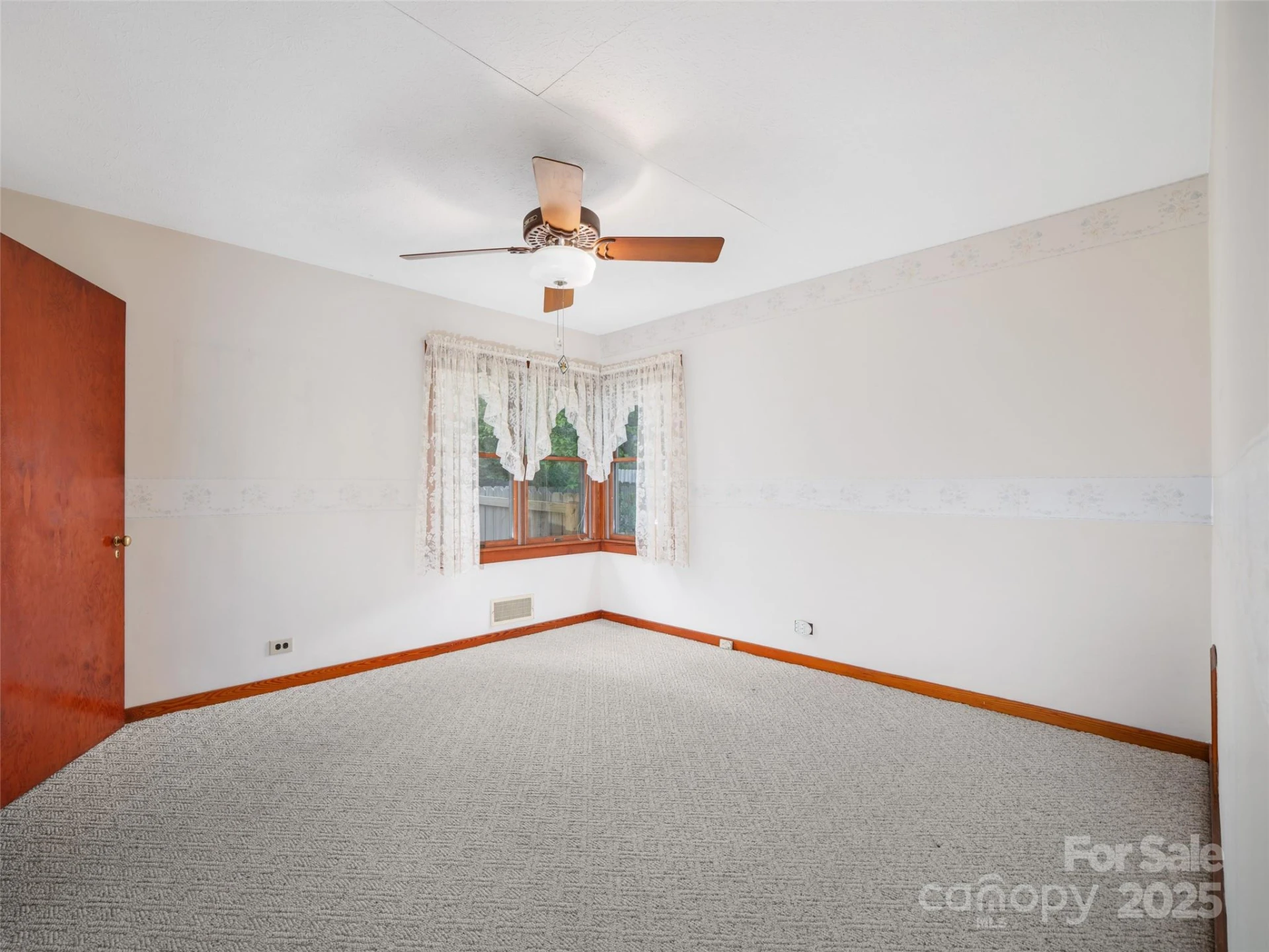 12 Robertson Street - Photo 18
