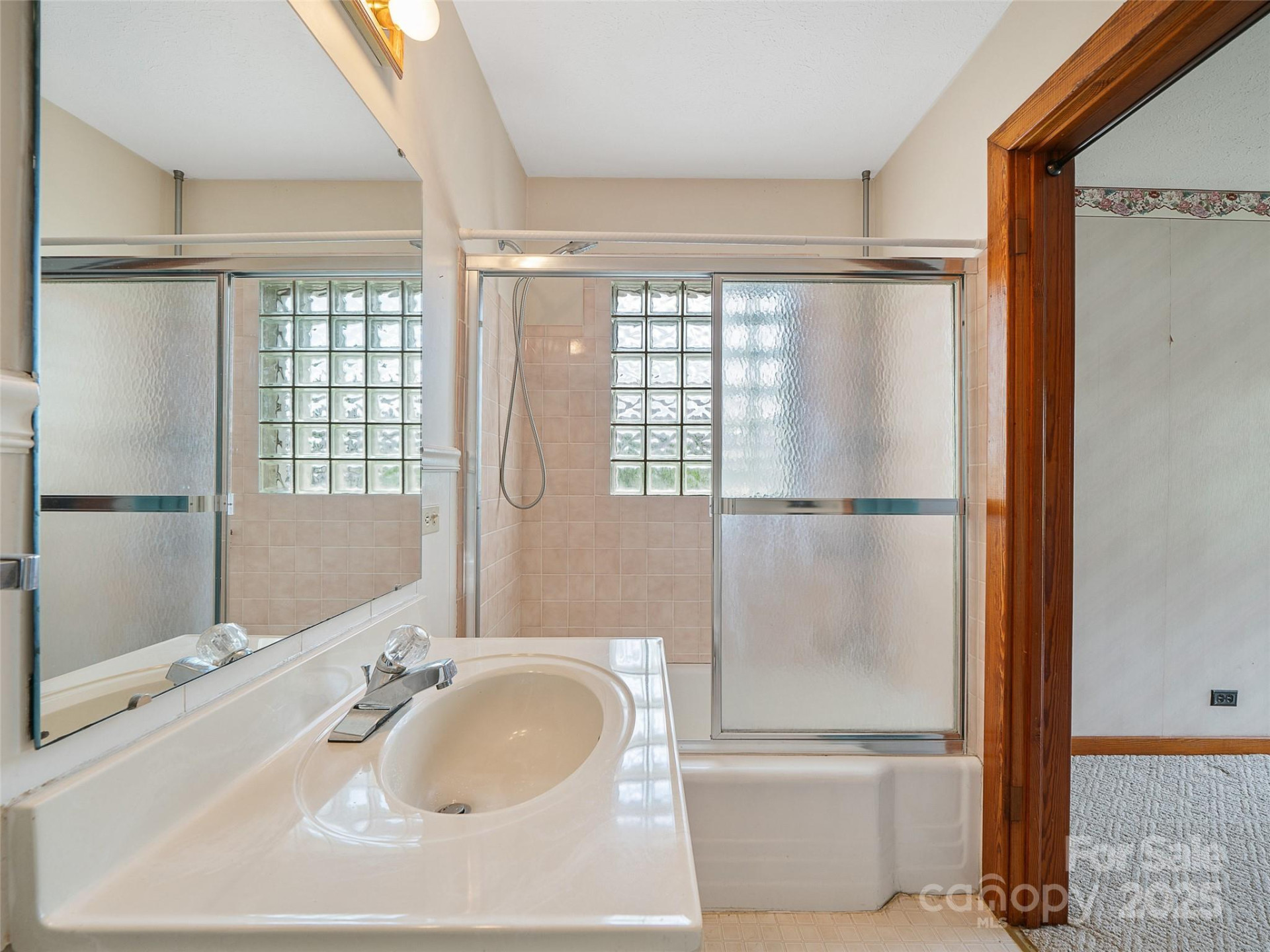 12 Robertson Street - Photo 23