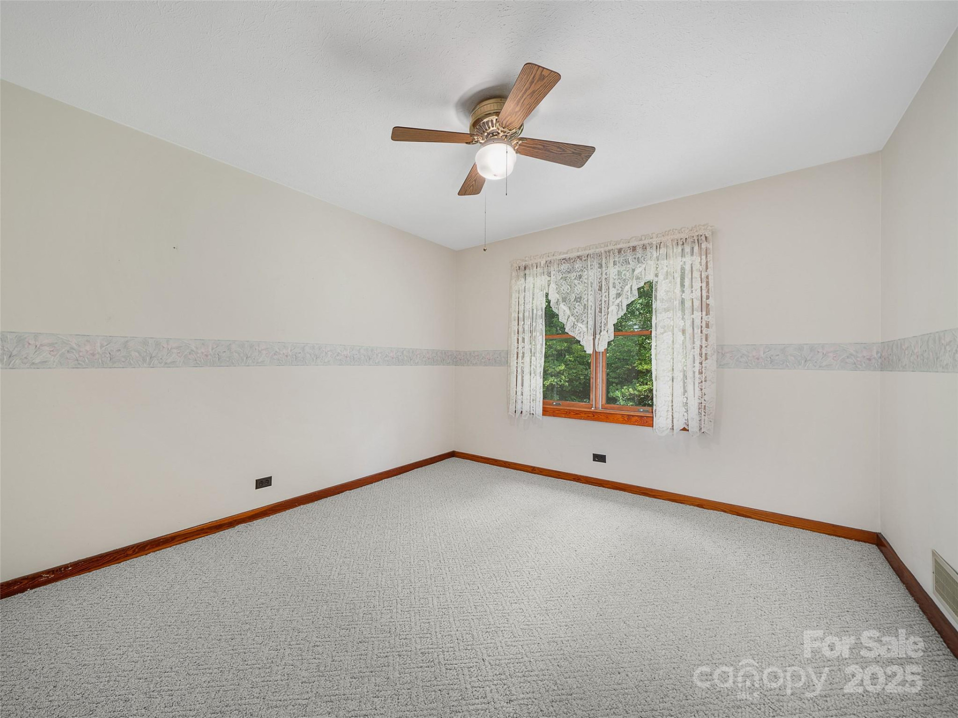 12 Robertson Street - Photo 24