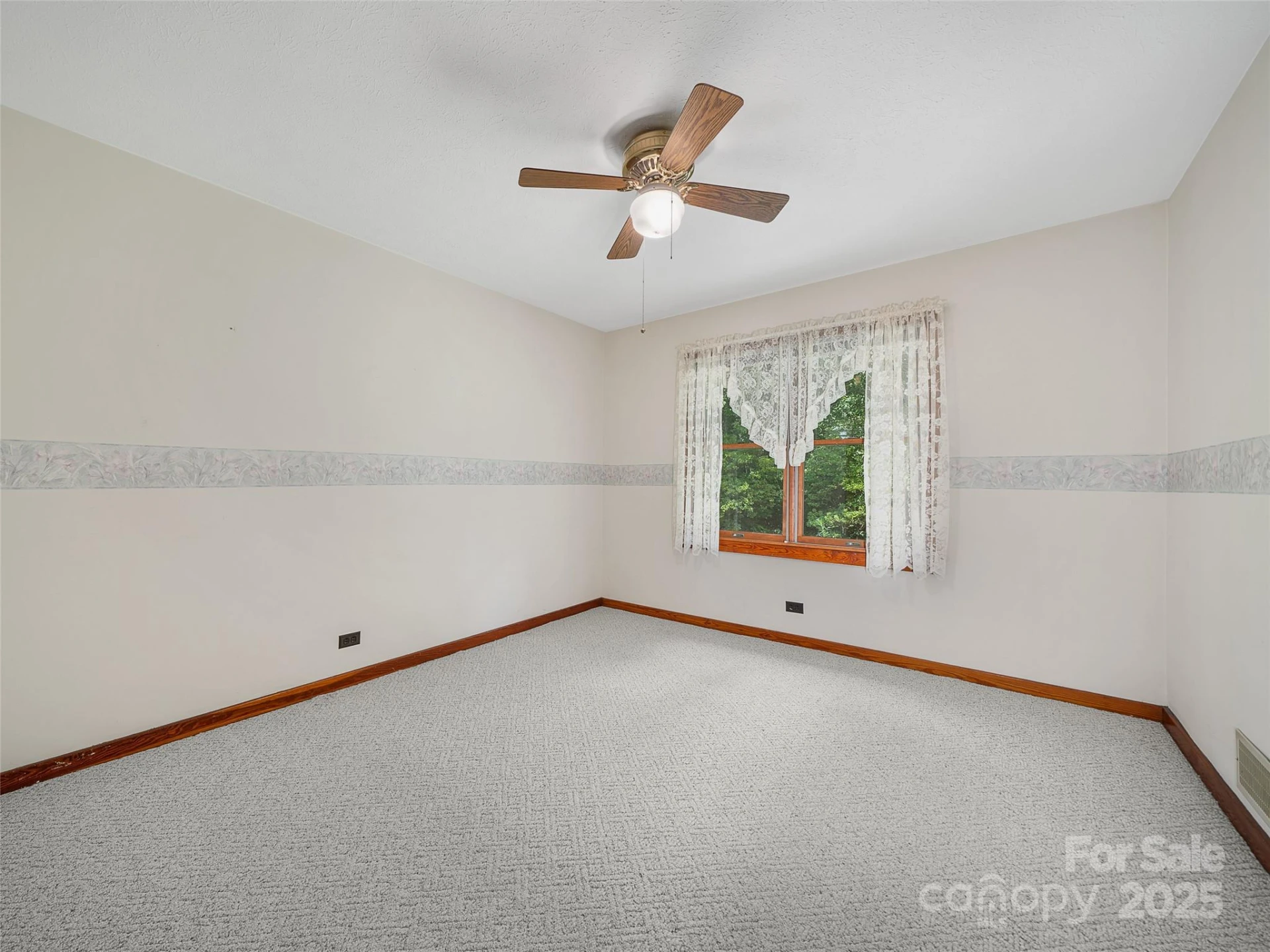 12 Robertson Street - Photo 24