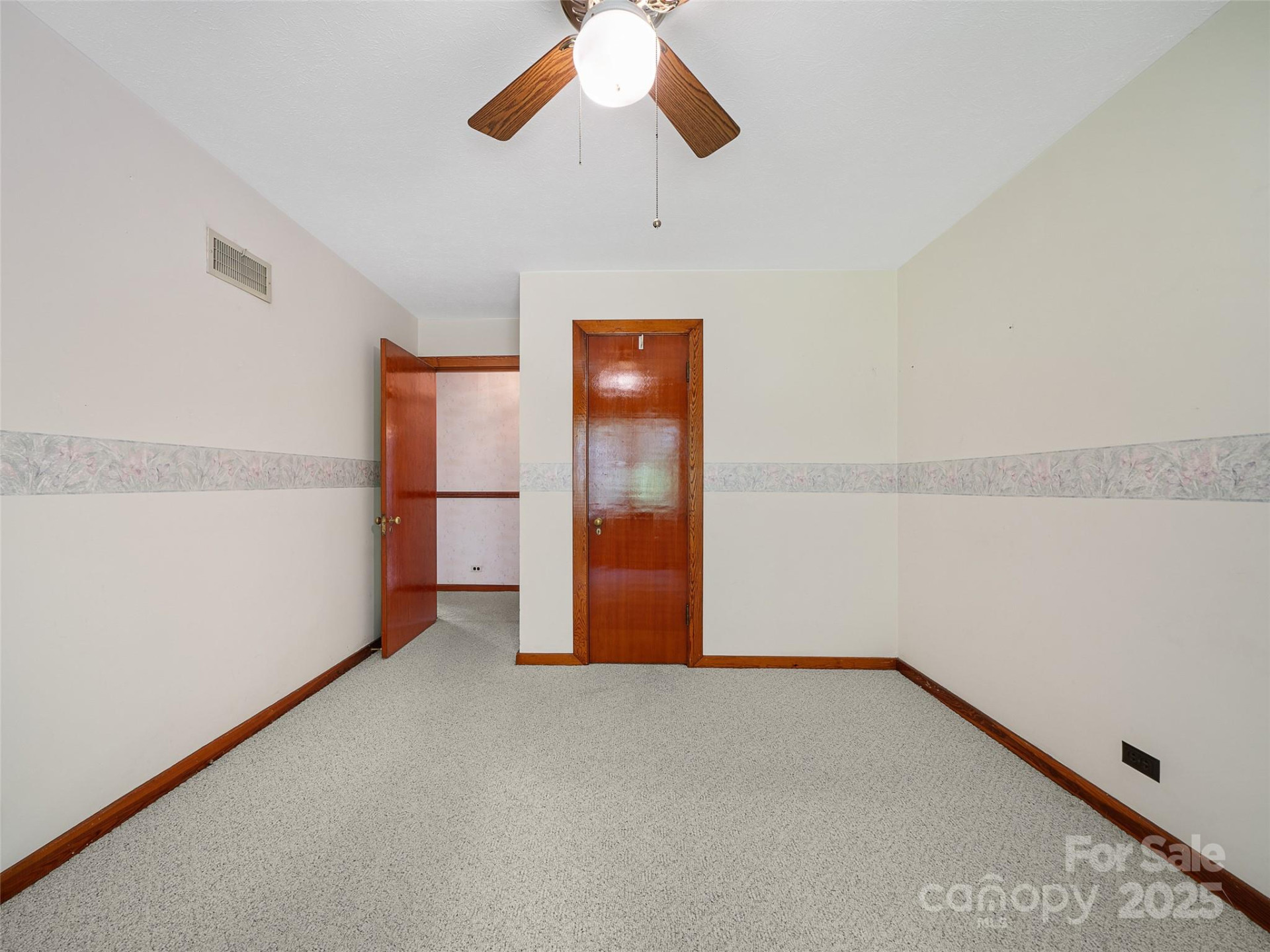 12 Robertson Street - Photo 25