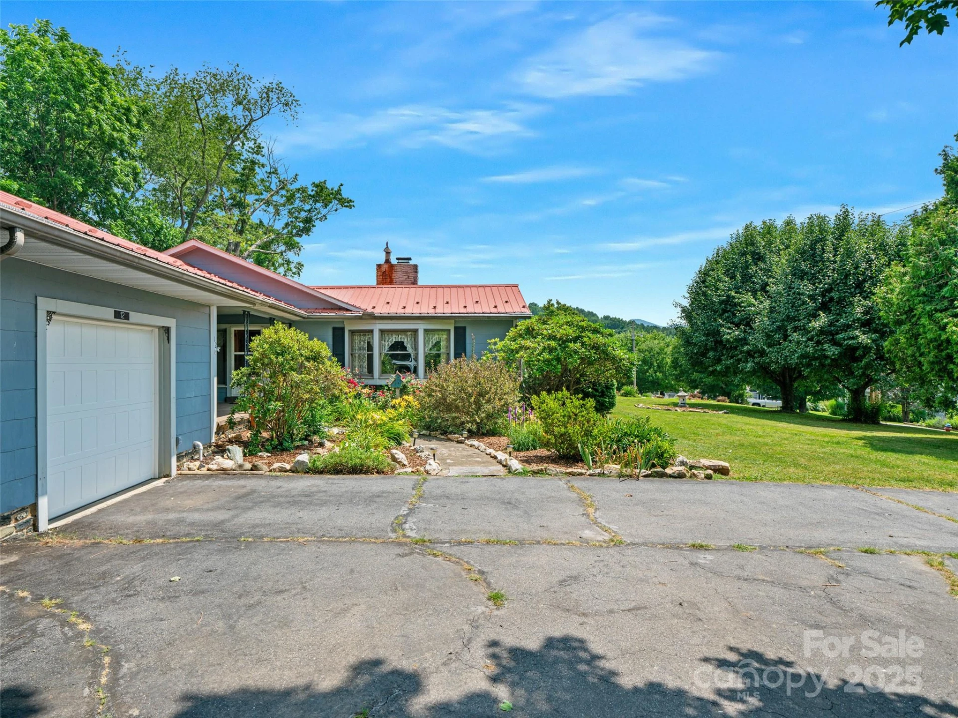 12 Robertson Street - Photo 37
