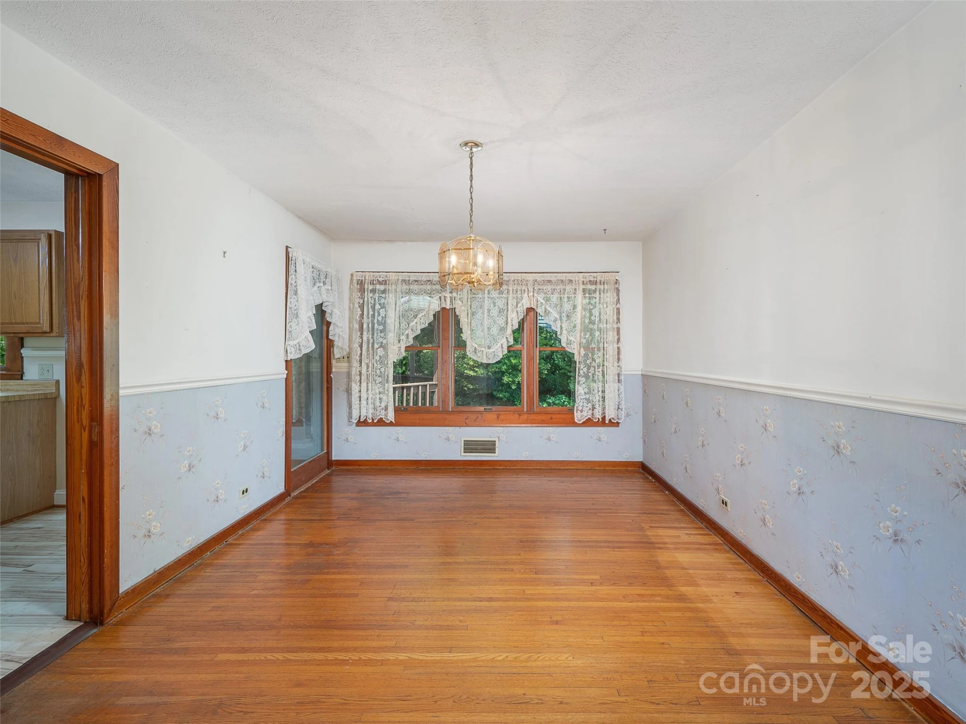 12 Robertson Street - Photo 9