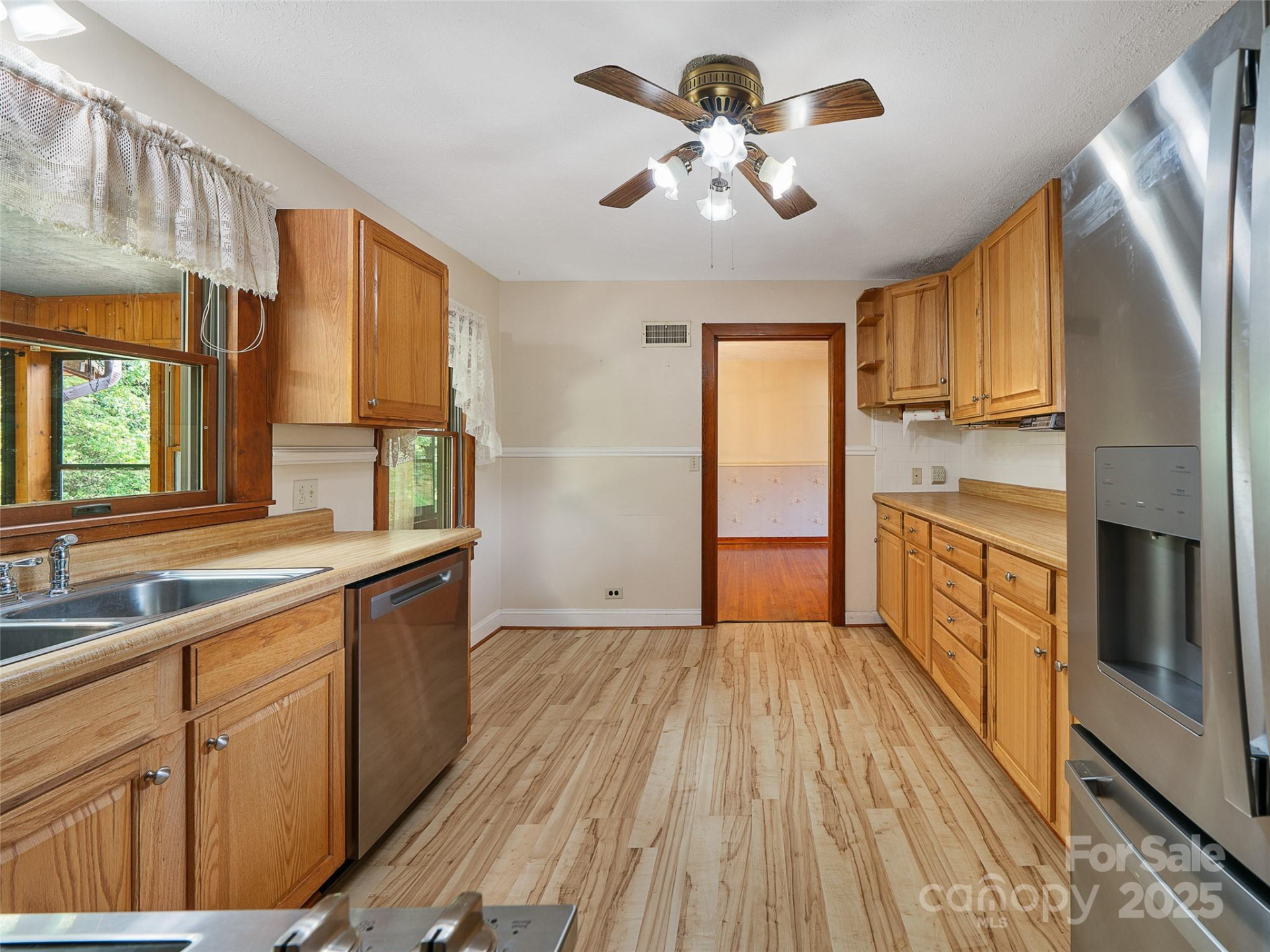 12 Robertson Street - Photo 10