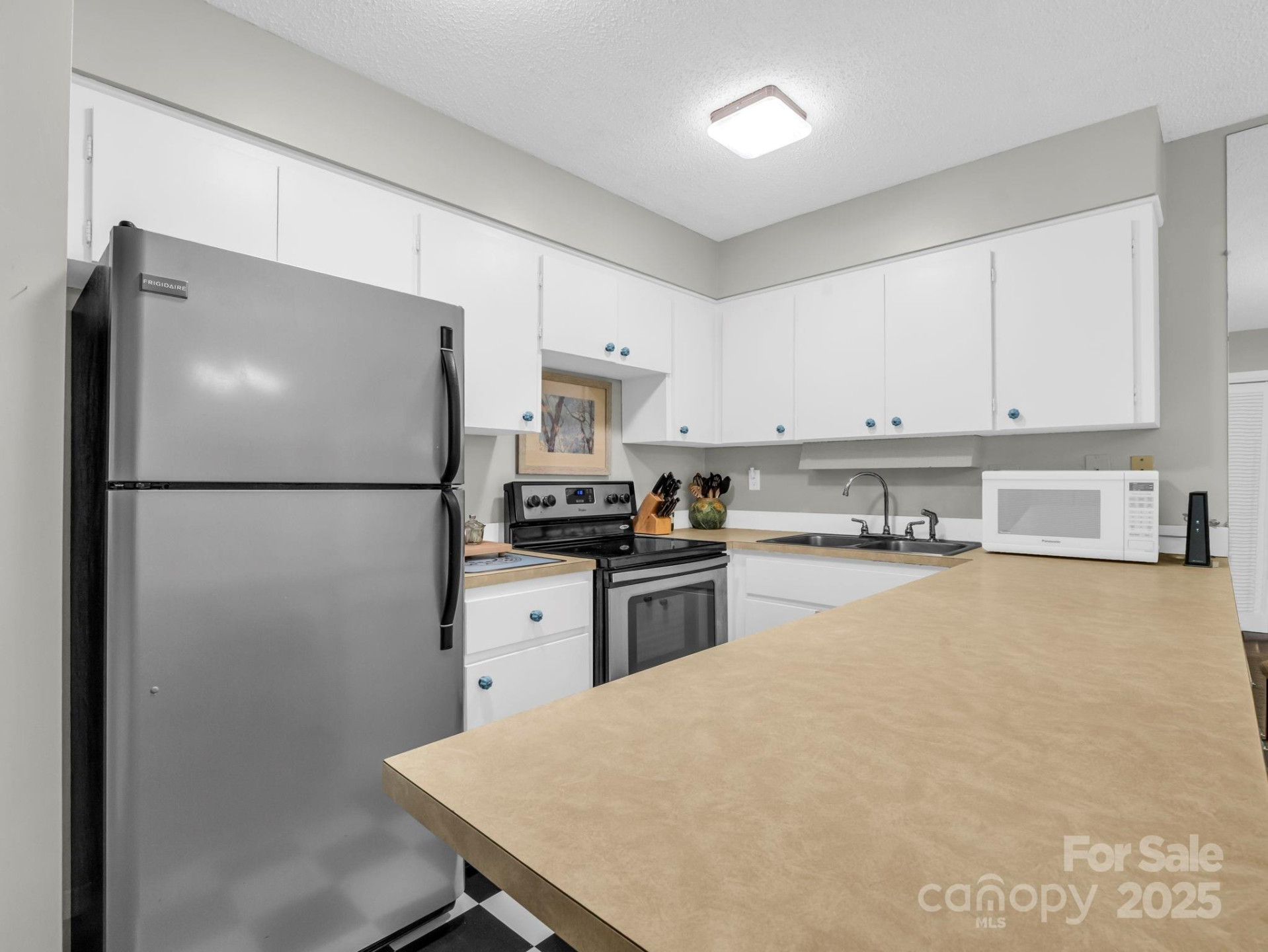 140 West Lake Drive #301 - Photo 12