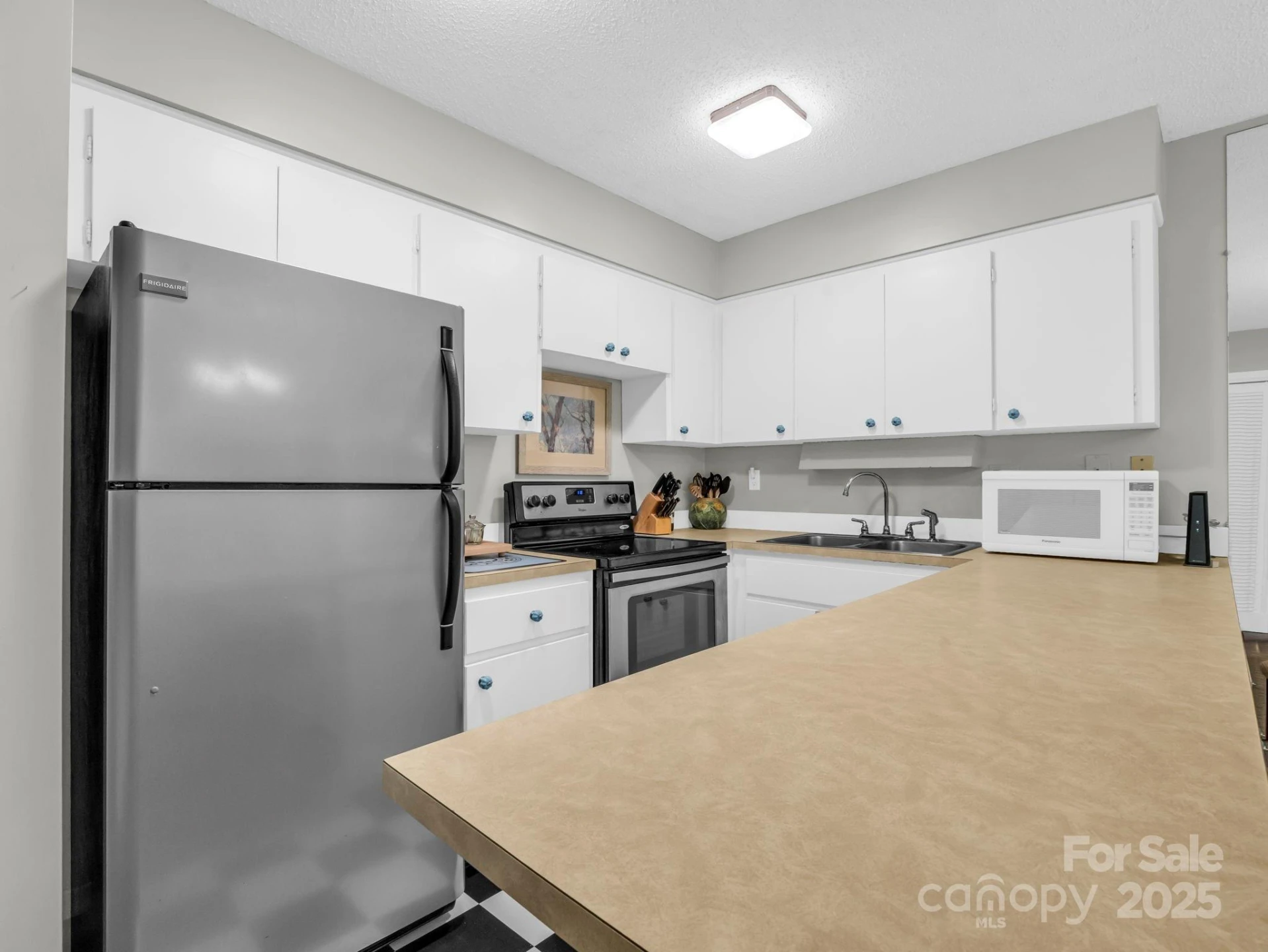 140 West Lake Drive #301 - Photo 12