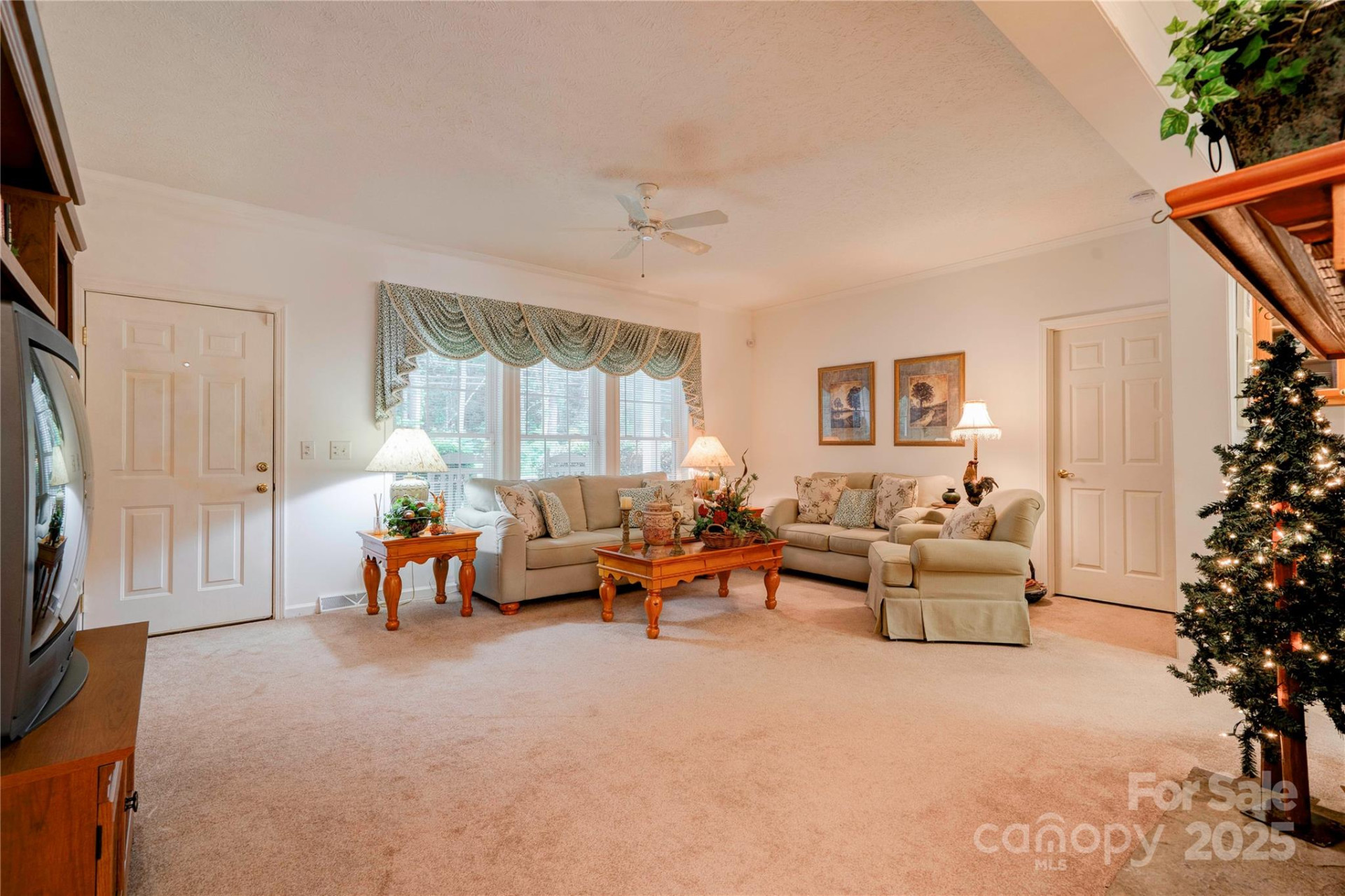 2606 Greenville Highway - Photo 4