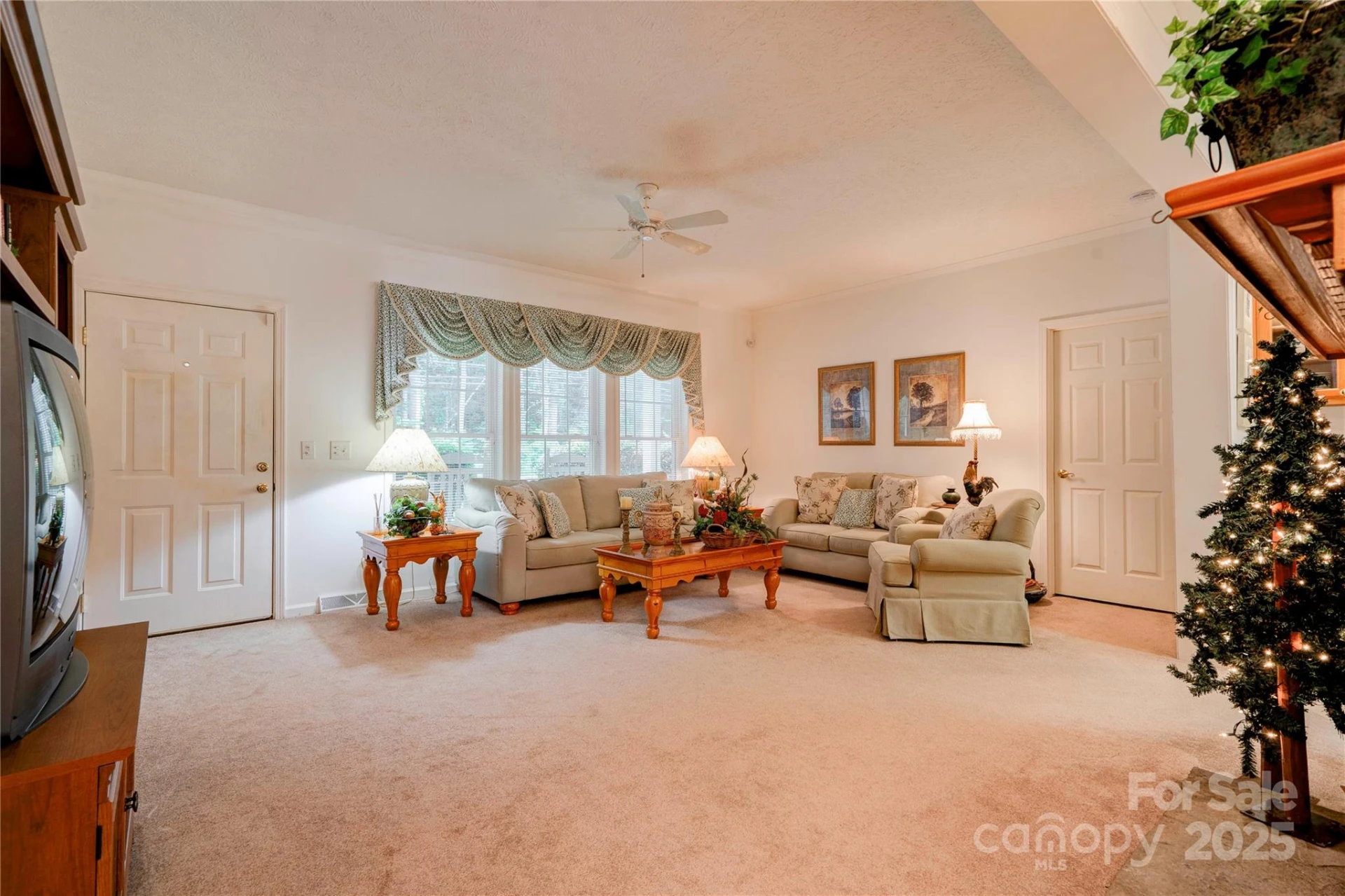 2606 Greenville Highway - Photo 4