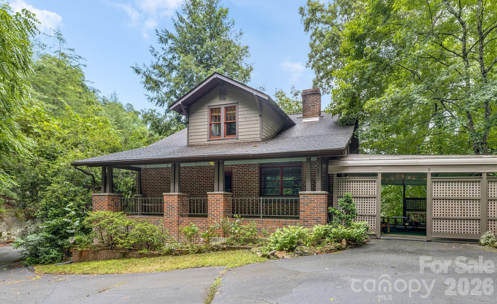 257 Henderson Drive - Photo 3