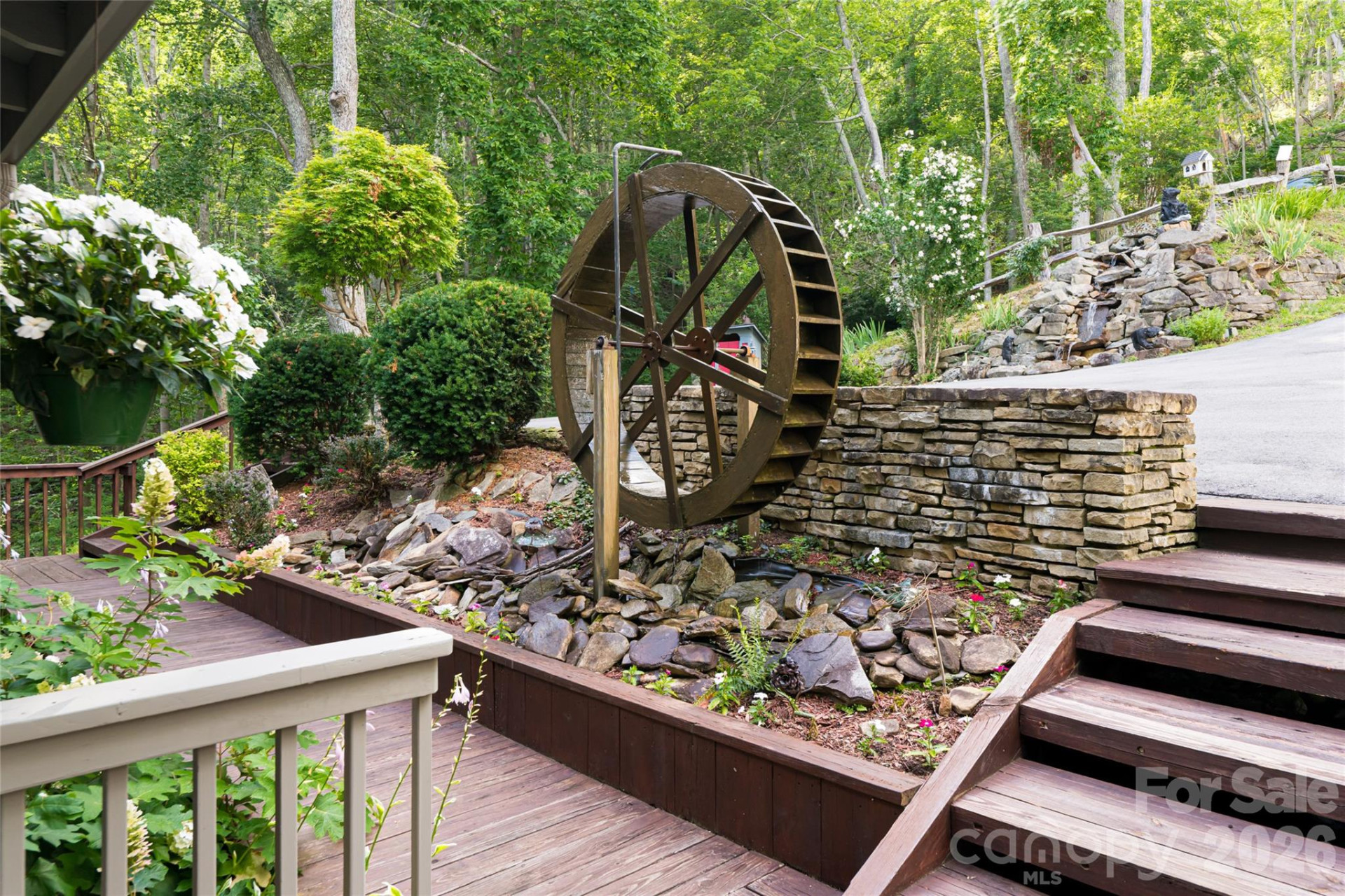 163 Tweetys Knoll - Photo 10