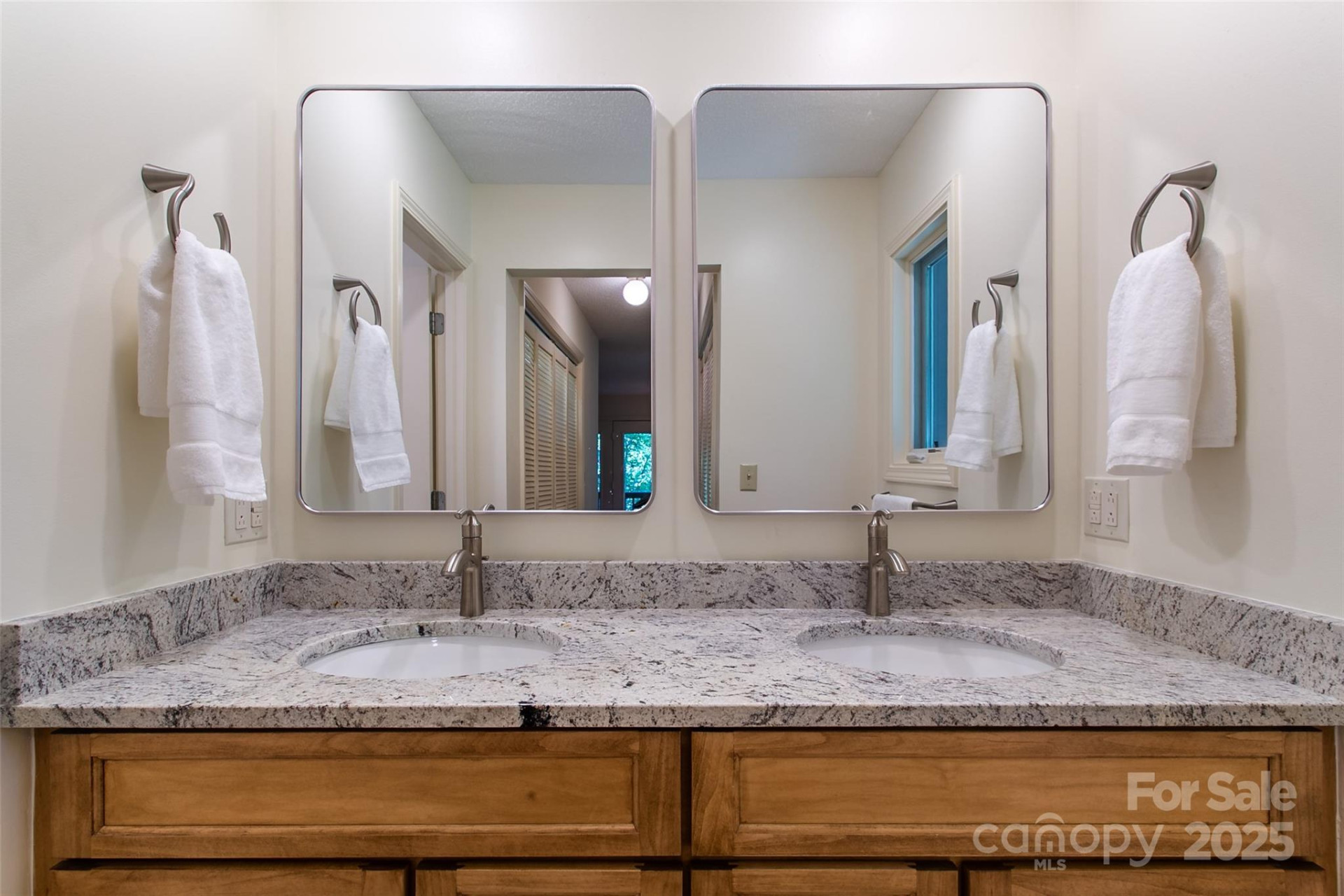 263 Ugedaliyvi Court - Photo 15