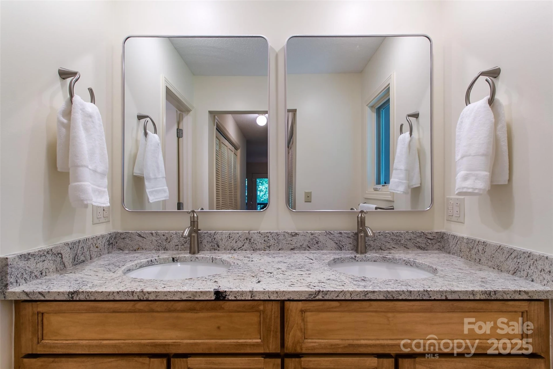 263 Ugedaliyvi Court - Photo 15