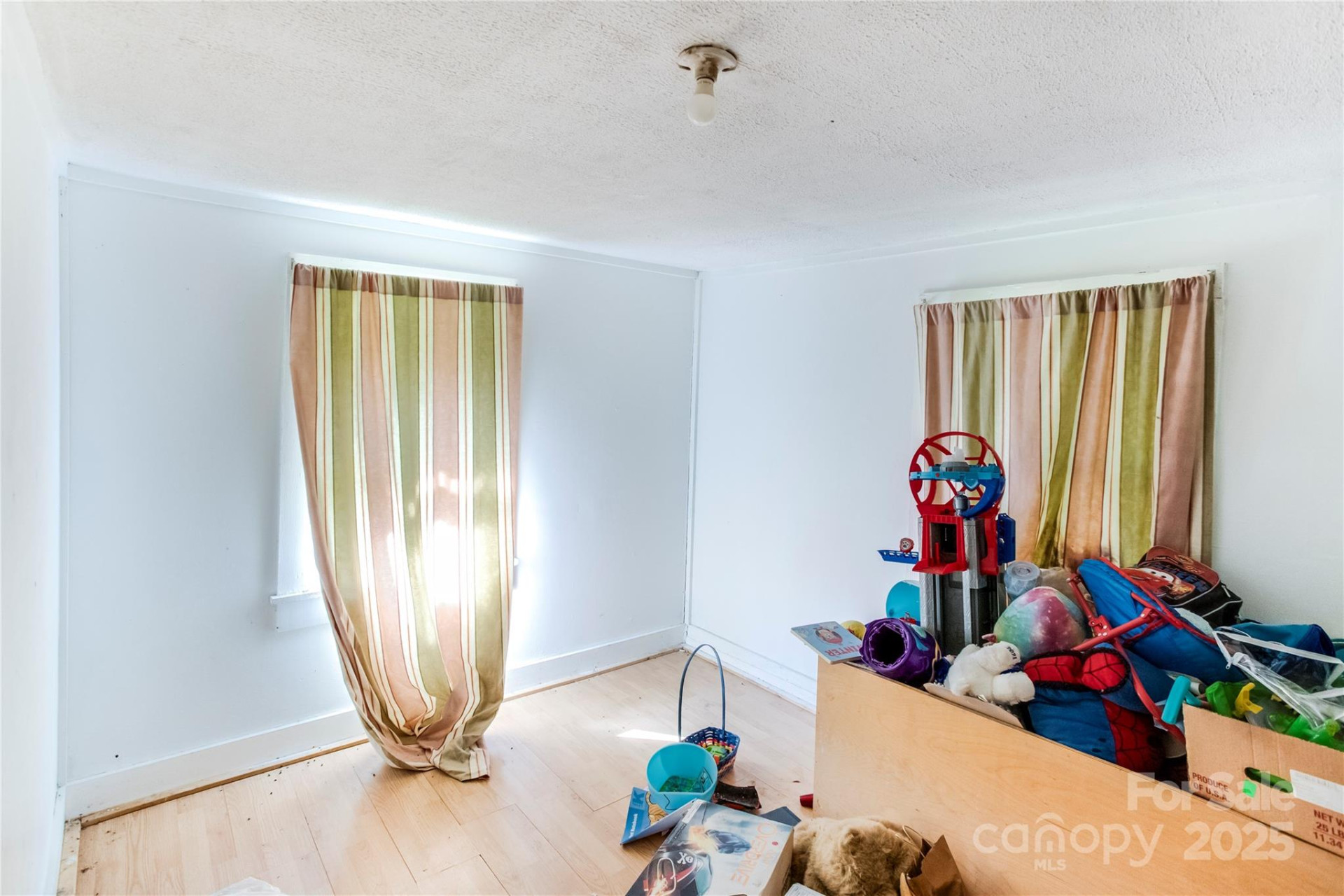401 Ray Street - Photo 3
