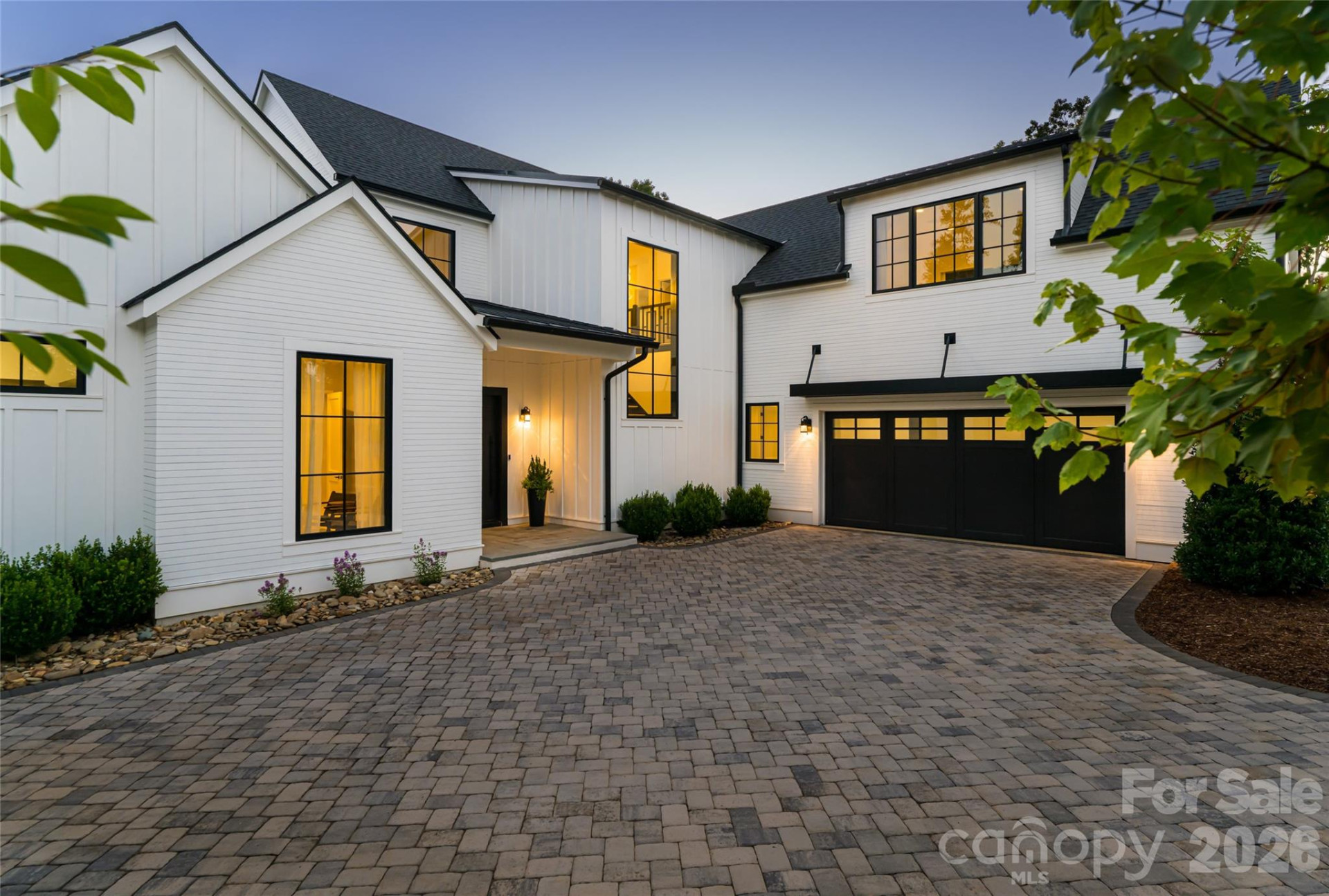 320 Flowering Vine Court - Photo 2