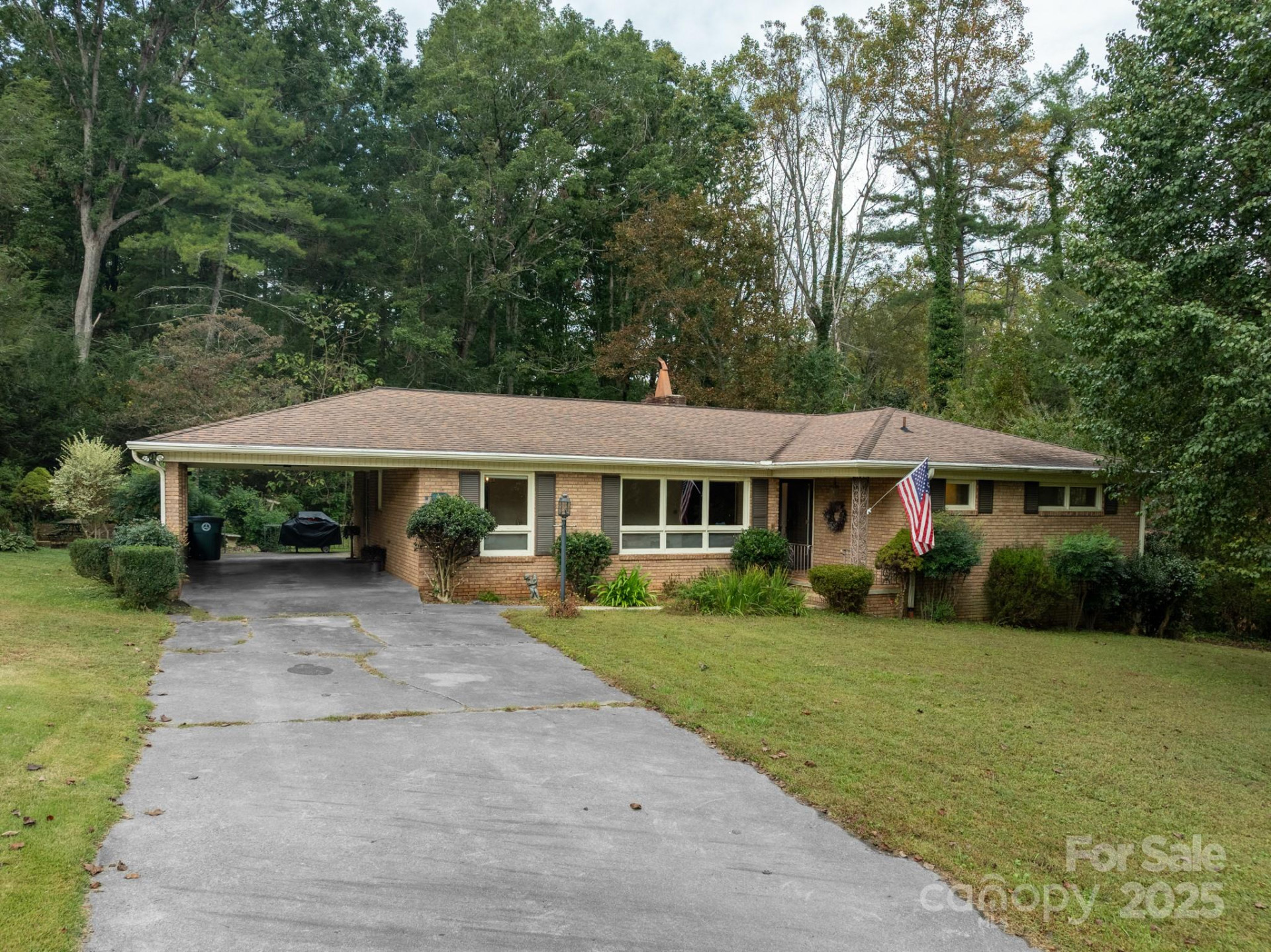 3321 Hollyhill Circle - Photo 2