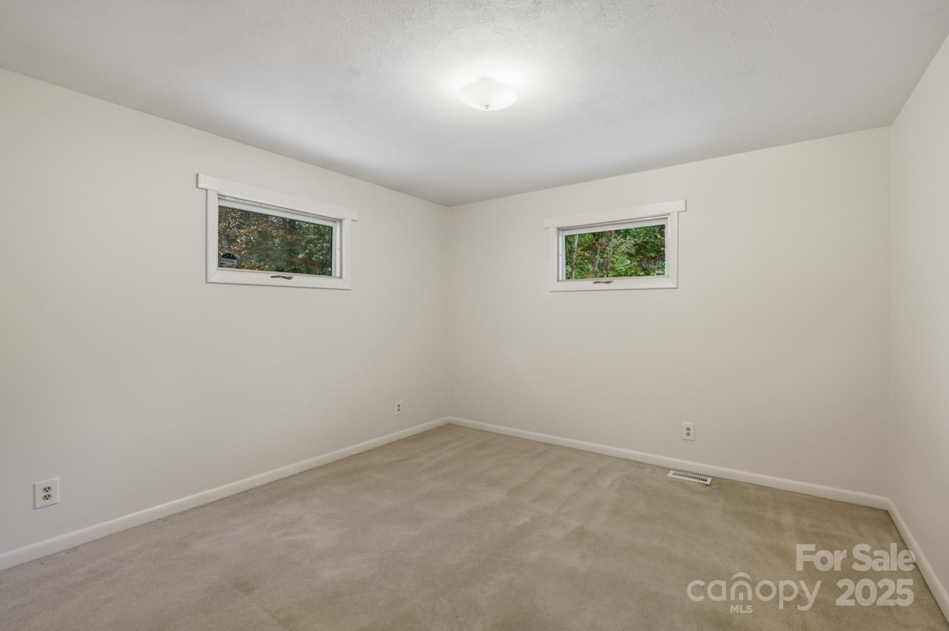 3321 Hollyhill Circle - Photo 14