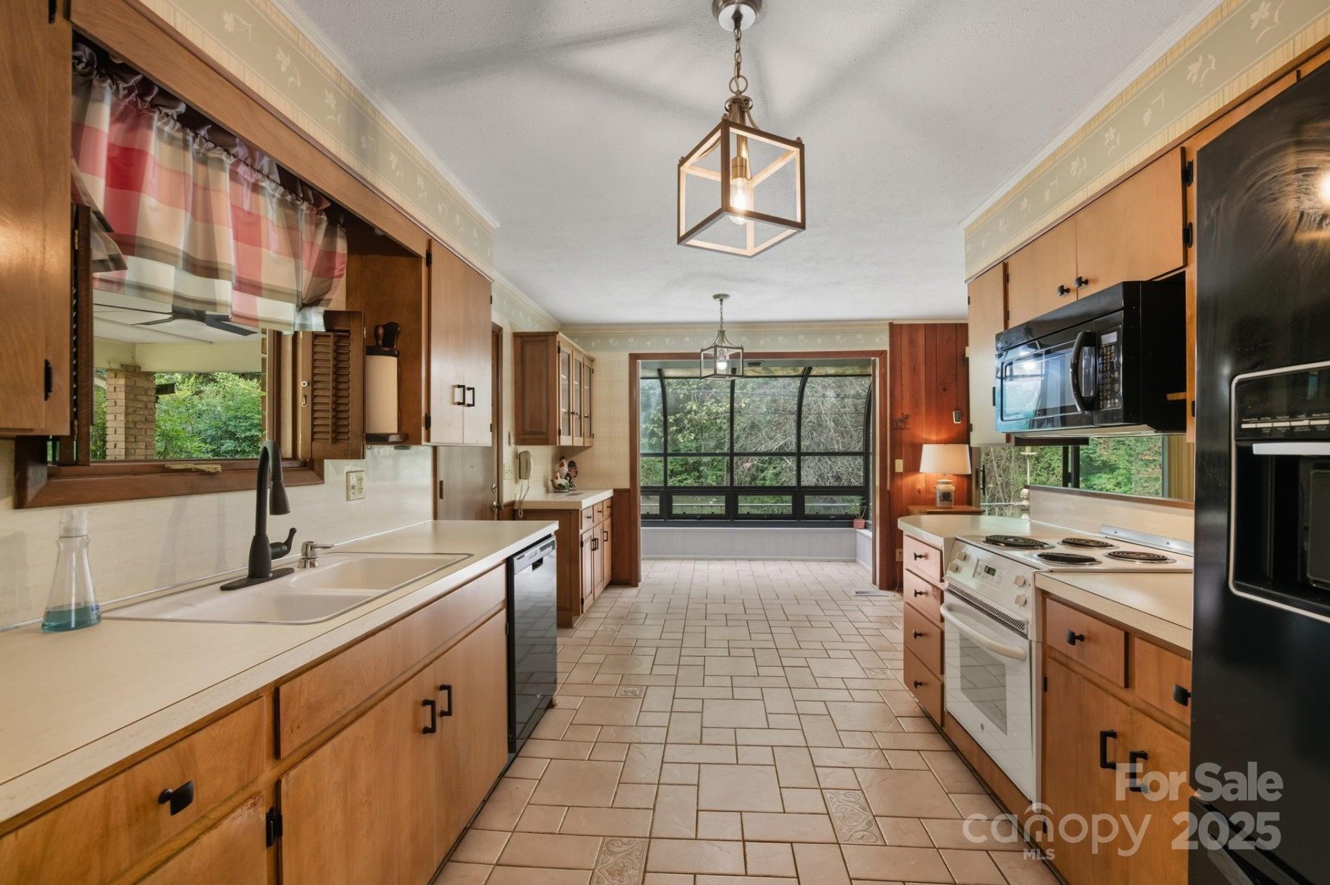 3321 Hollyhill Circle - Photo 9