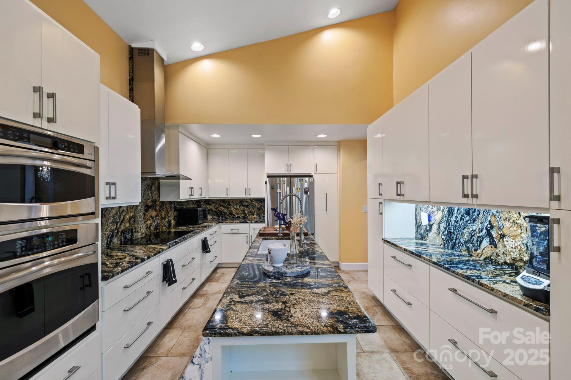 652 Avery Creek Road - Photo 3