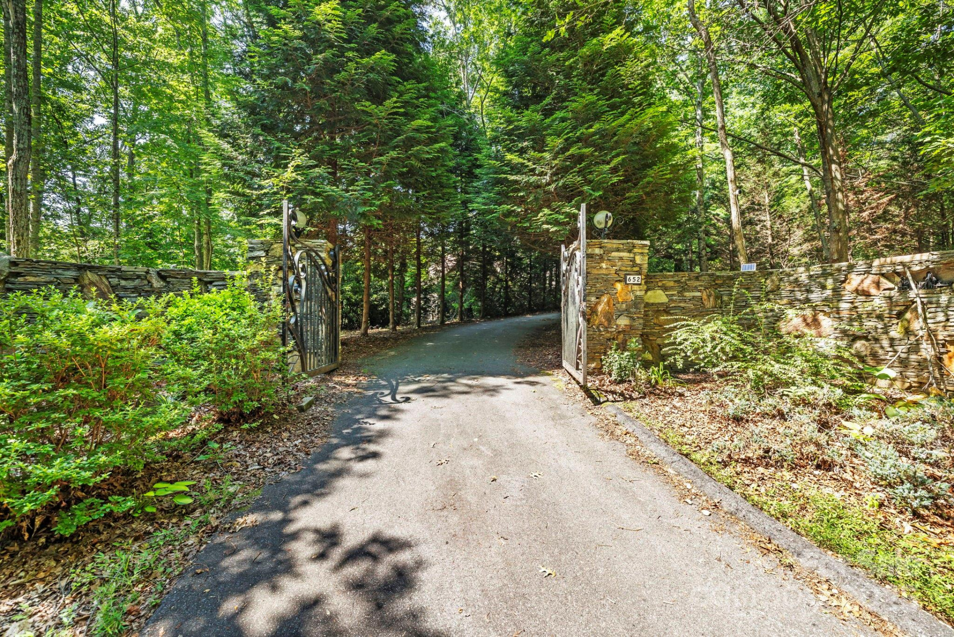 652 Avery Creek Road - Photo 39