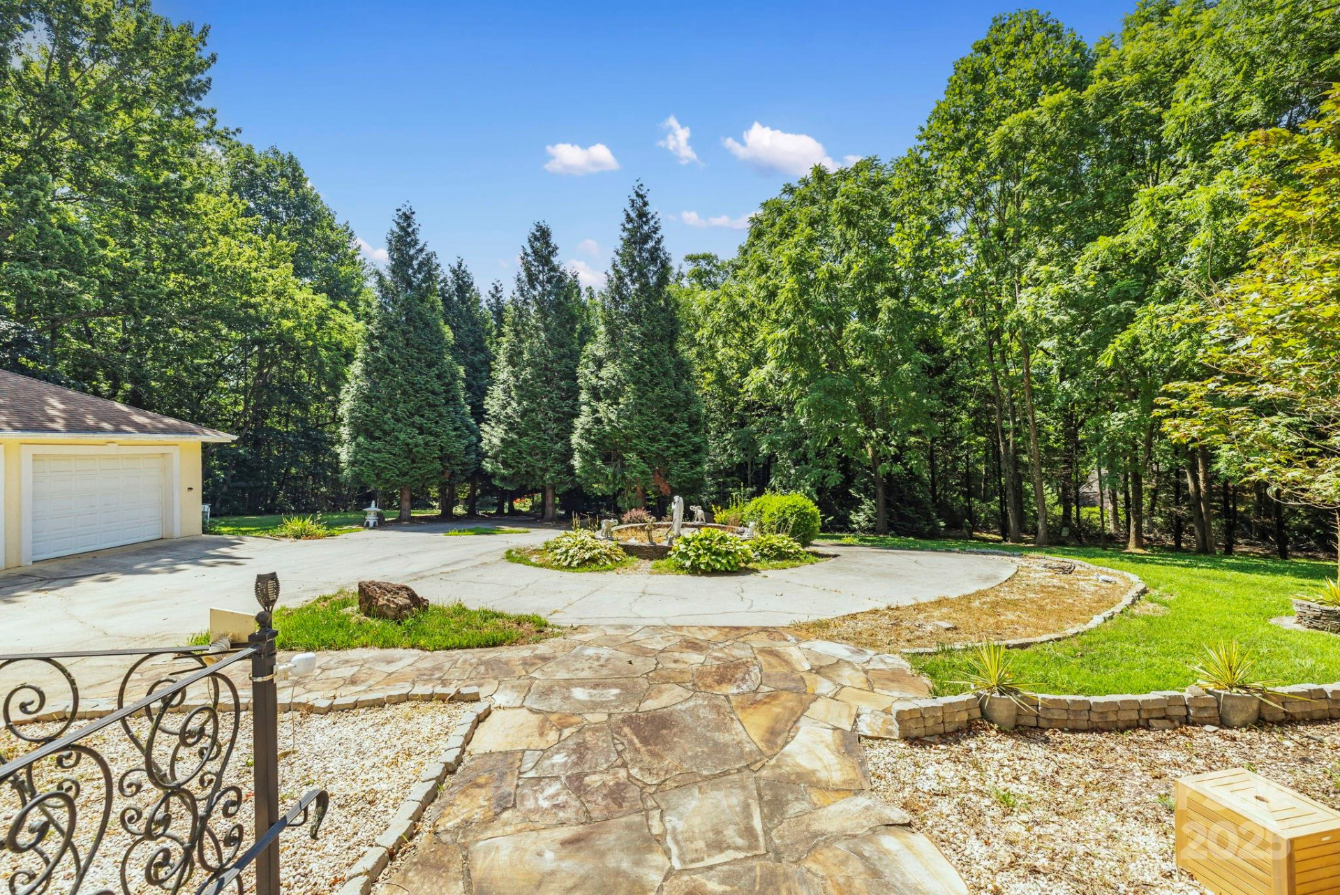 652 Avery Creek Road - Photo 5