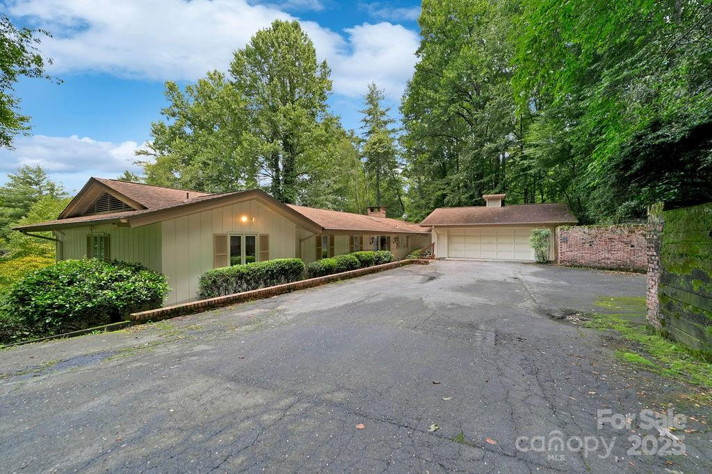 1315 Glen Cannon Drive - Photo 2