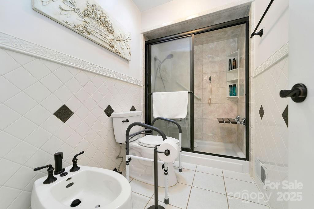 1315 Glen Cannon Drive - Photo 16