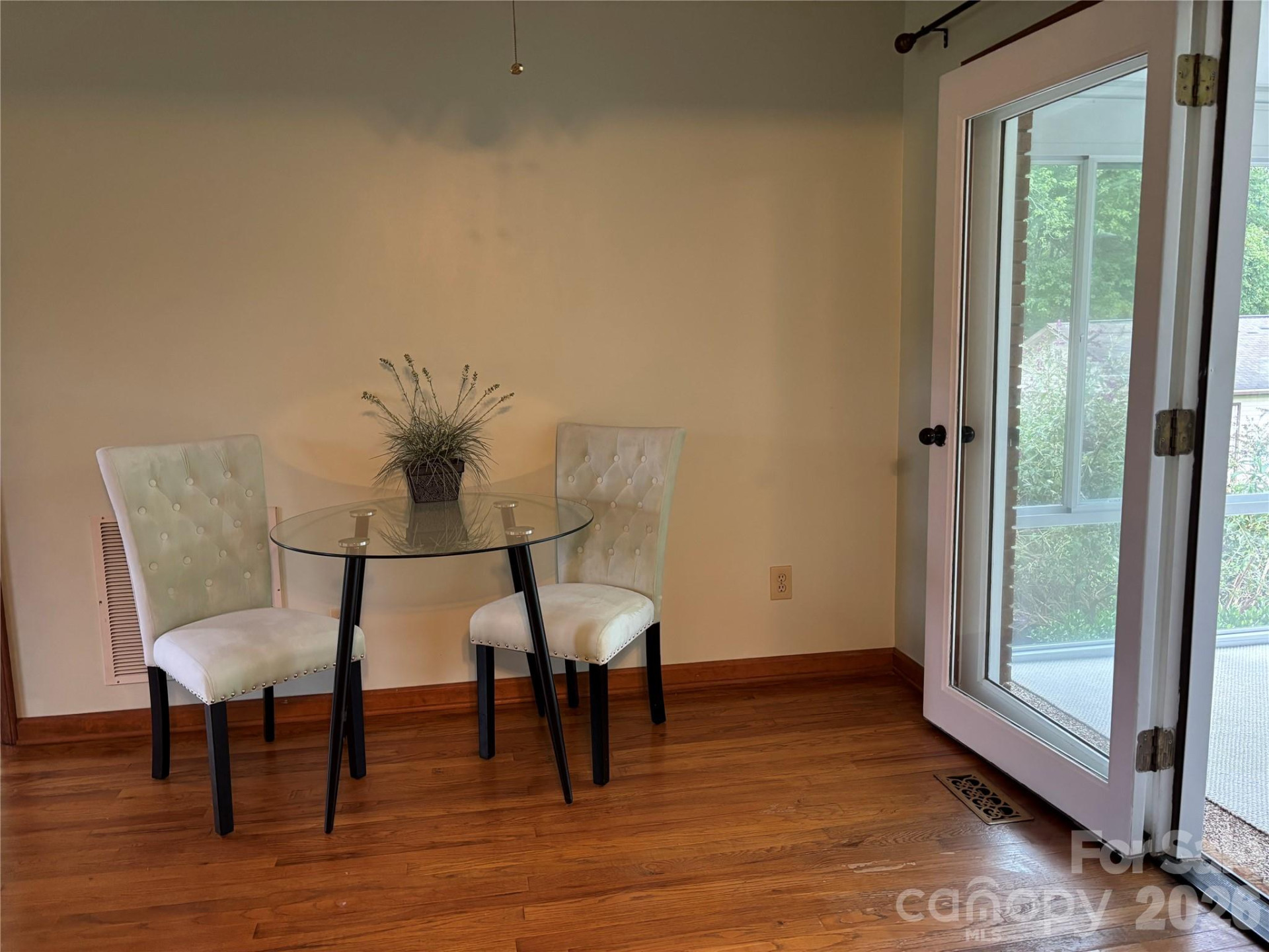 1633 Jamestown Road - Photo 11