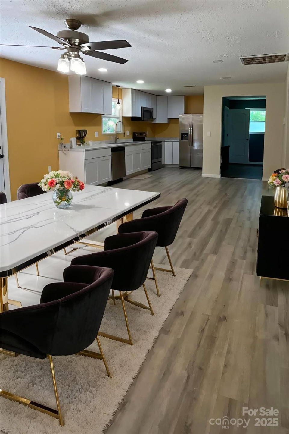 152 Mountainview Street - Photo 3