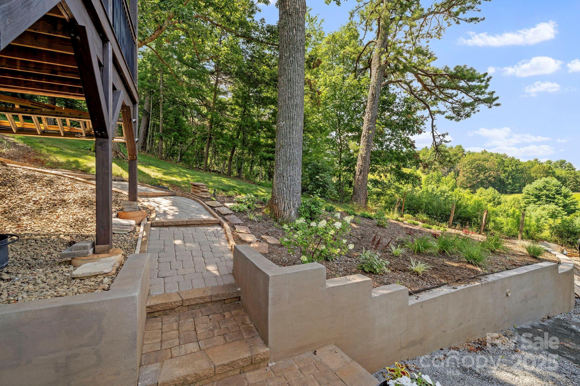 211 Wimbledon Court - Photo 40