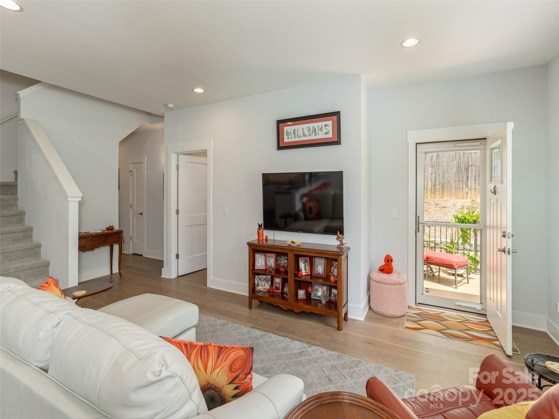 37 Thornes Lane - Photo 7