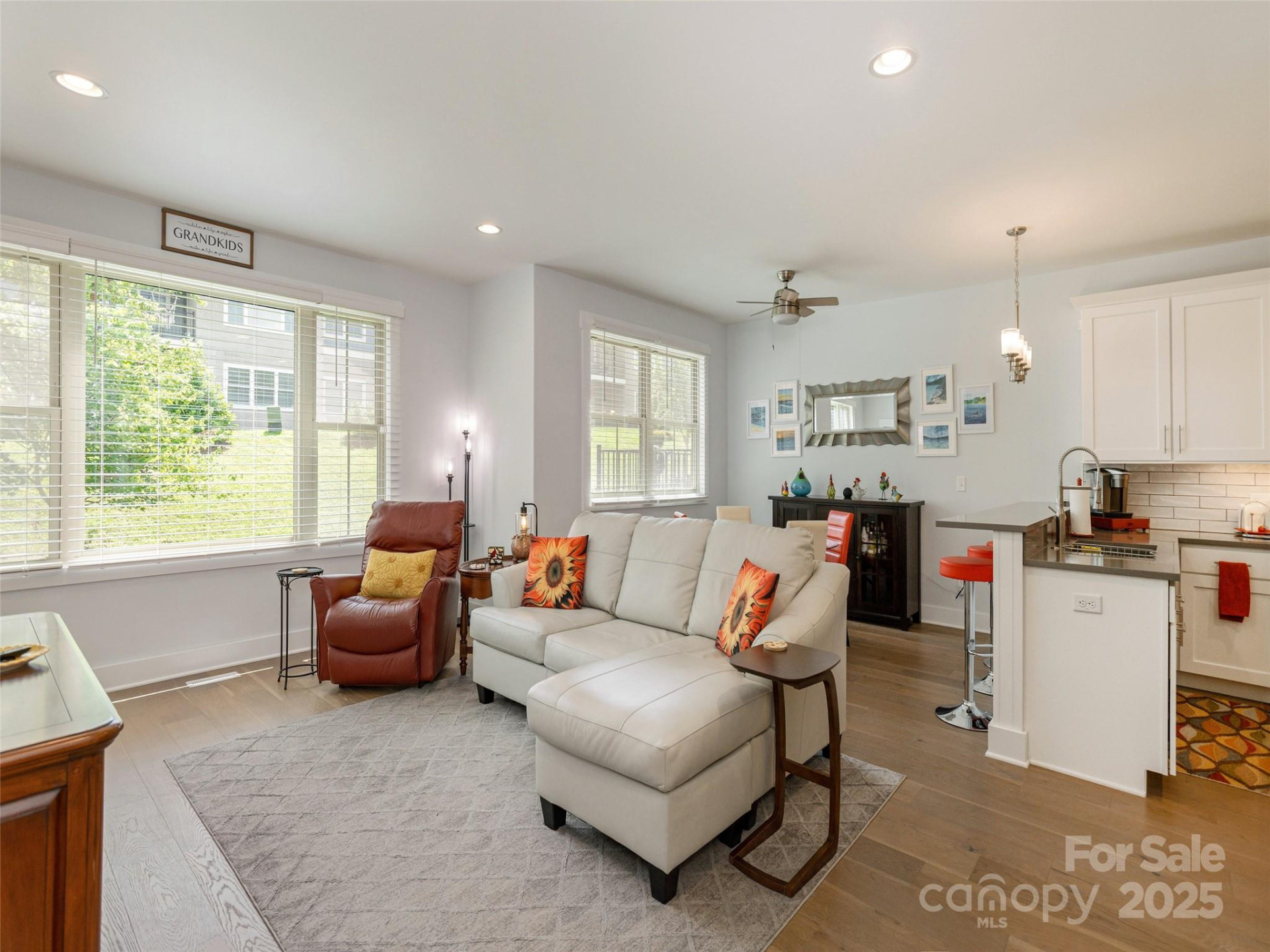 37 Thornes Lane - Photo 8