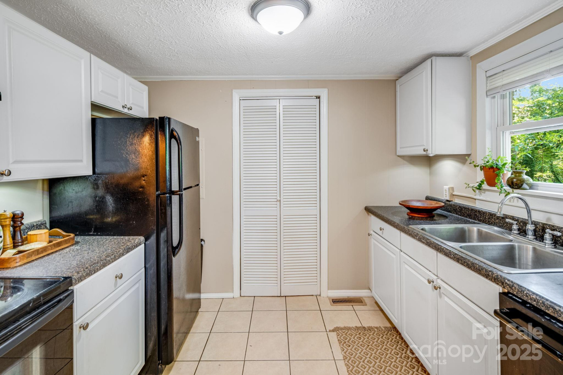 292 Beaucatcher Road - Photo 11