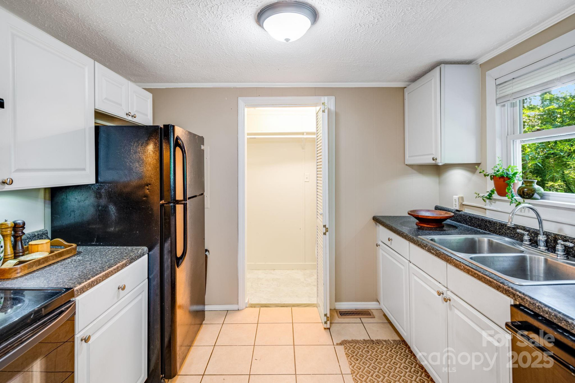 292 Beaucatcher Road - Photo 12