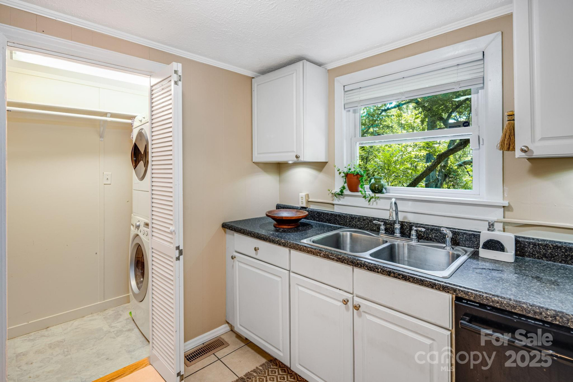 292 Beaucatcher Road - Photo 13