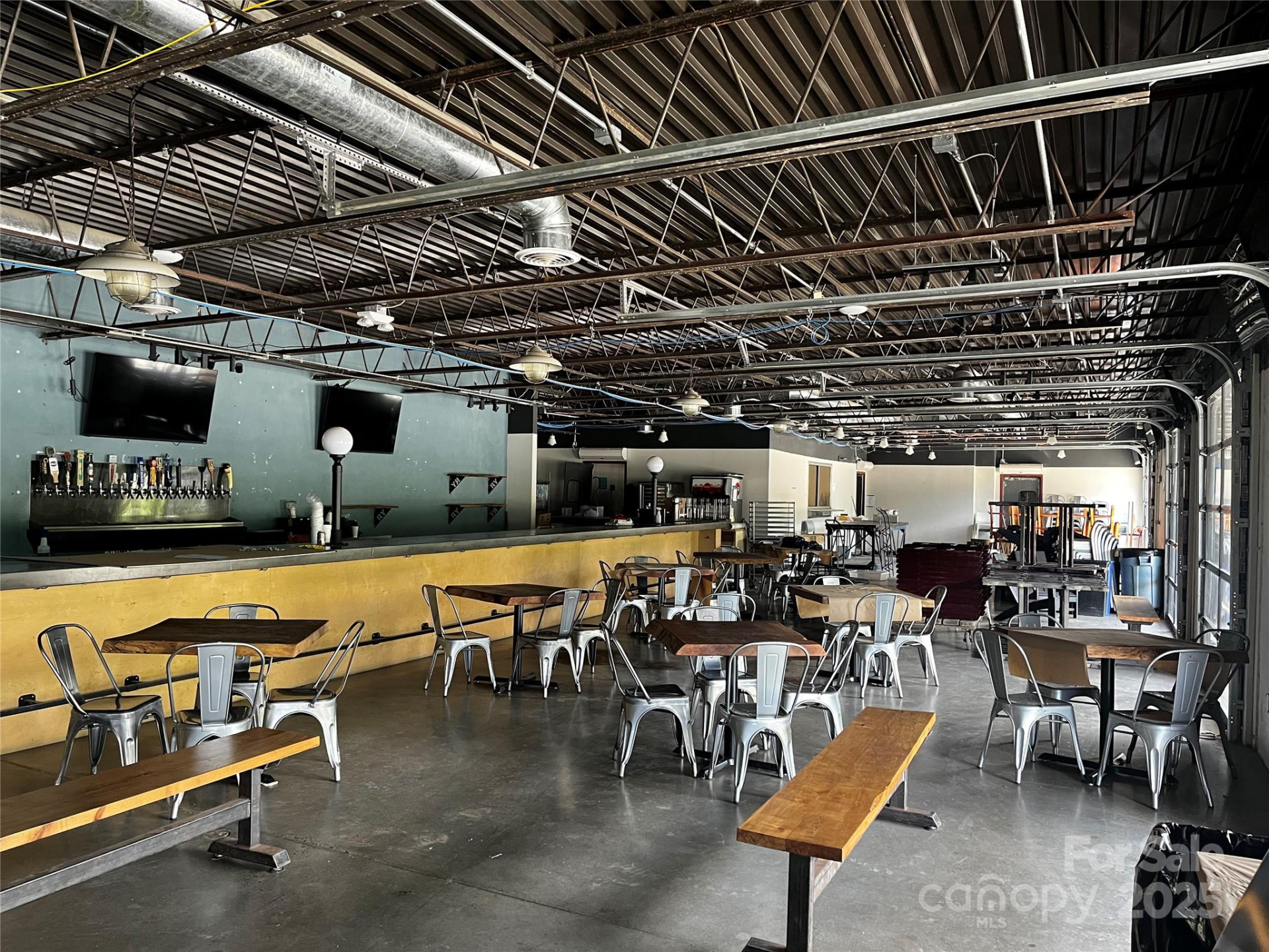 141 Ridgeway Boulevard - Photo 6