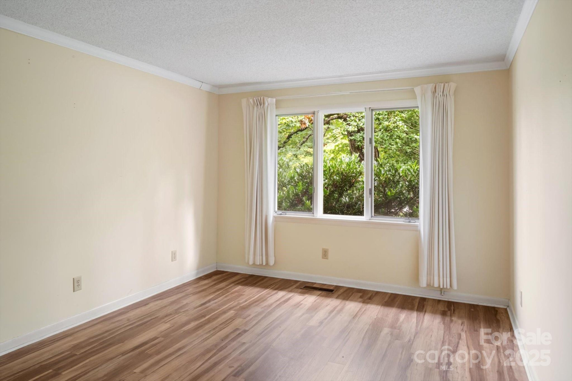 470 Crowfields Drive #6 - Photo 13
