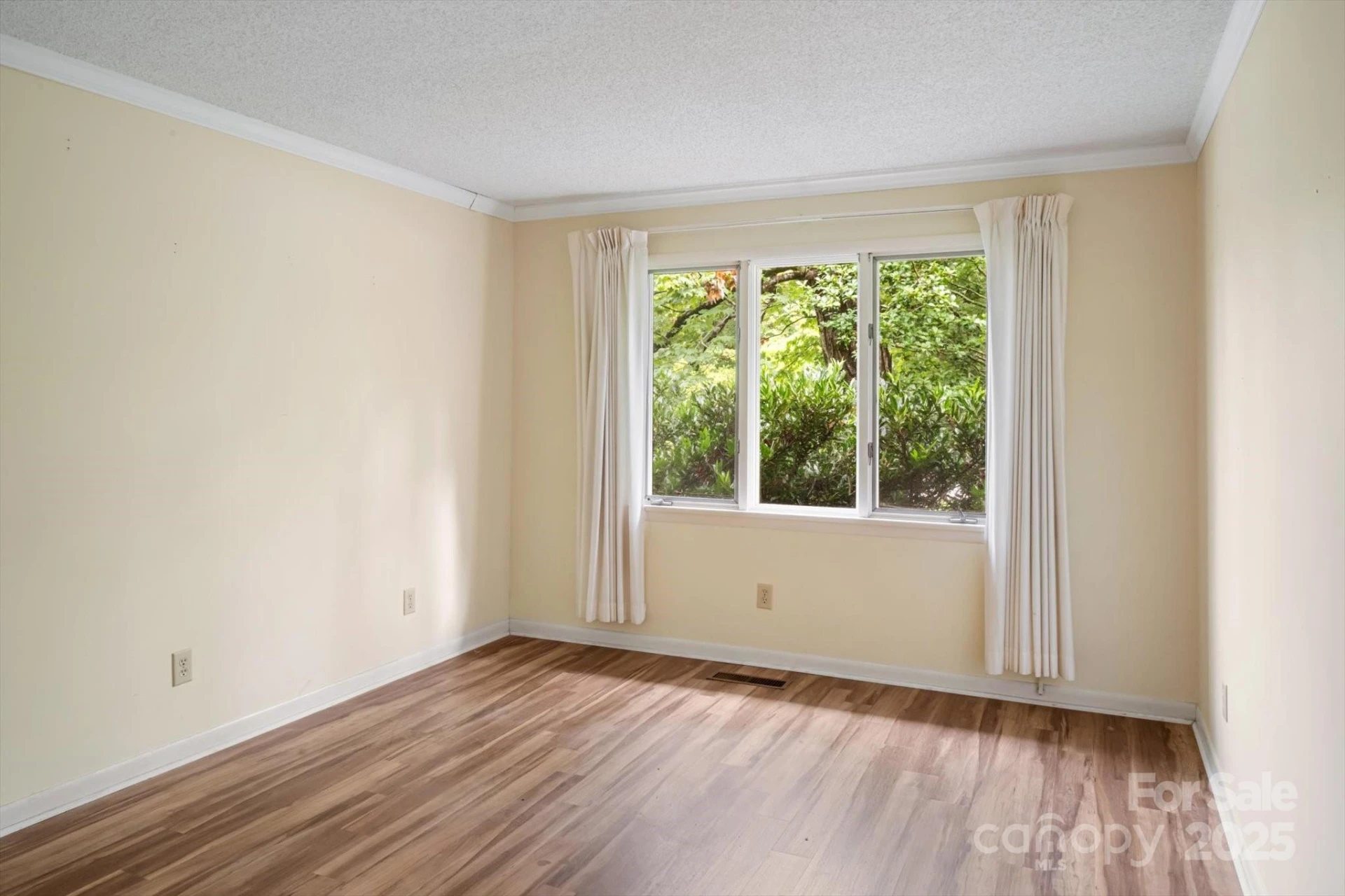 470 Crowfields Drive #6 - Photo 13