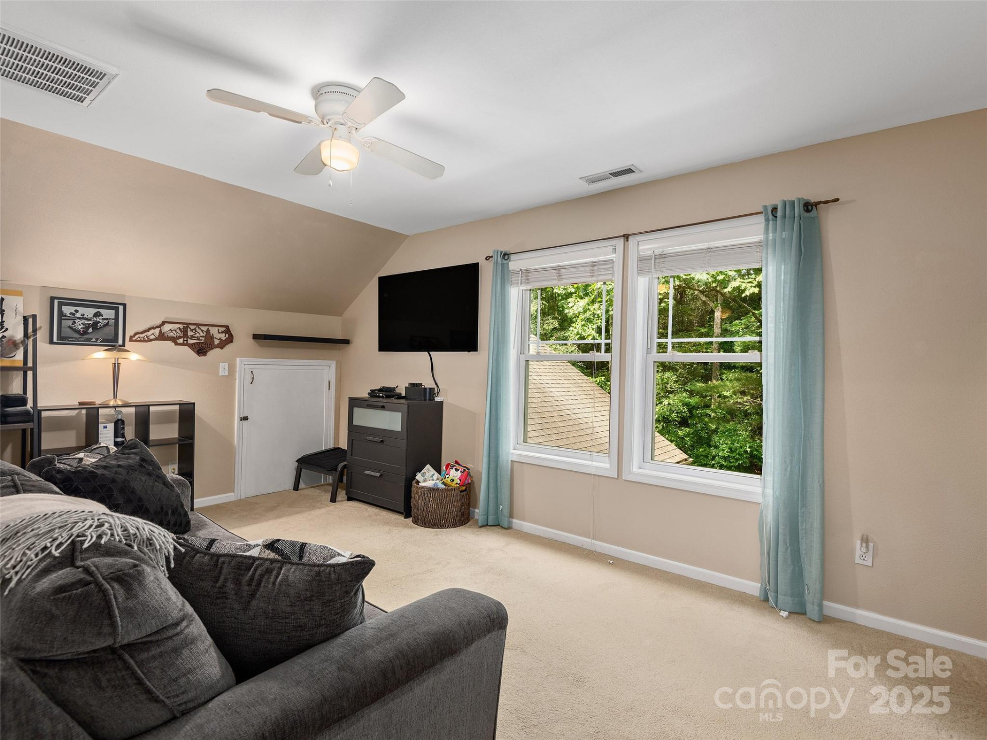 264 Charming Lane - Photo 13