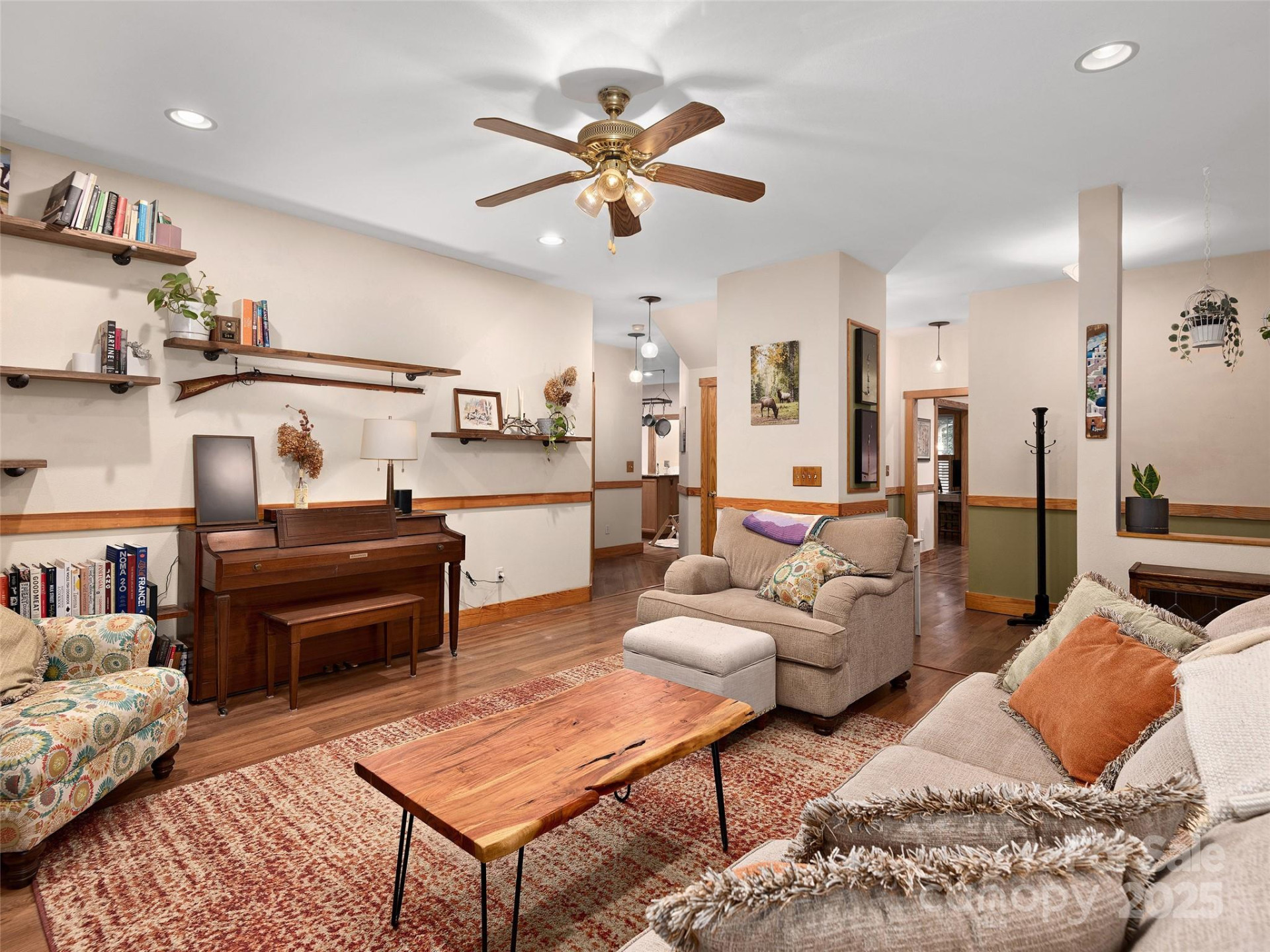 264 Charming Lane - Photo 3