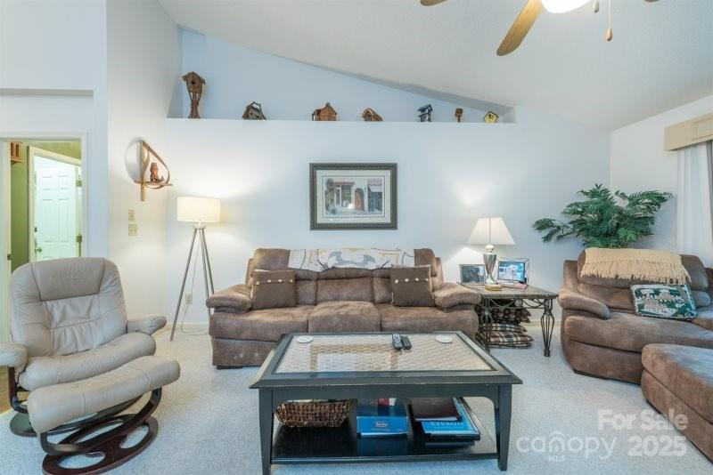 132 Fern Loop - Photo 2